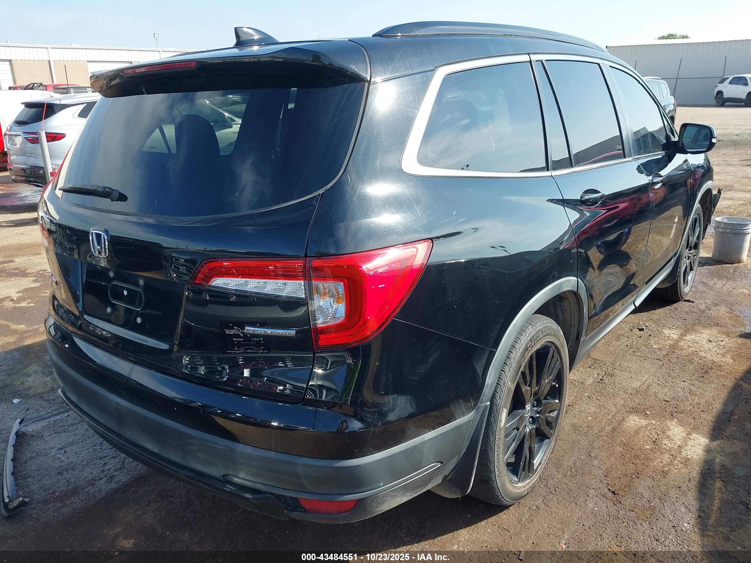 HONDA PILOT image 4