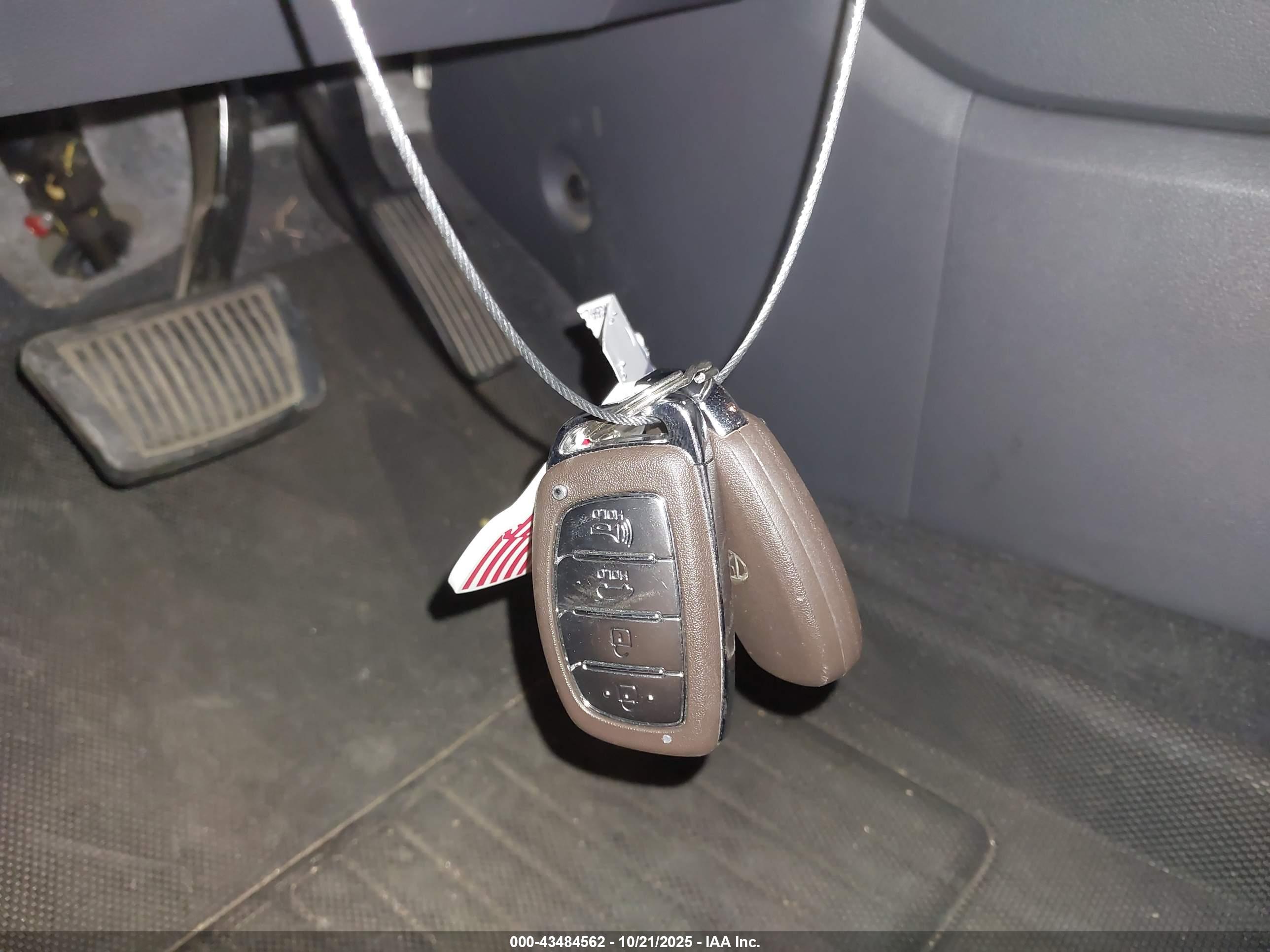 HYUNDAI IONIQ image 11