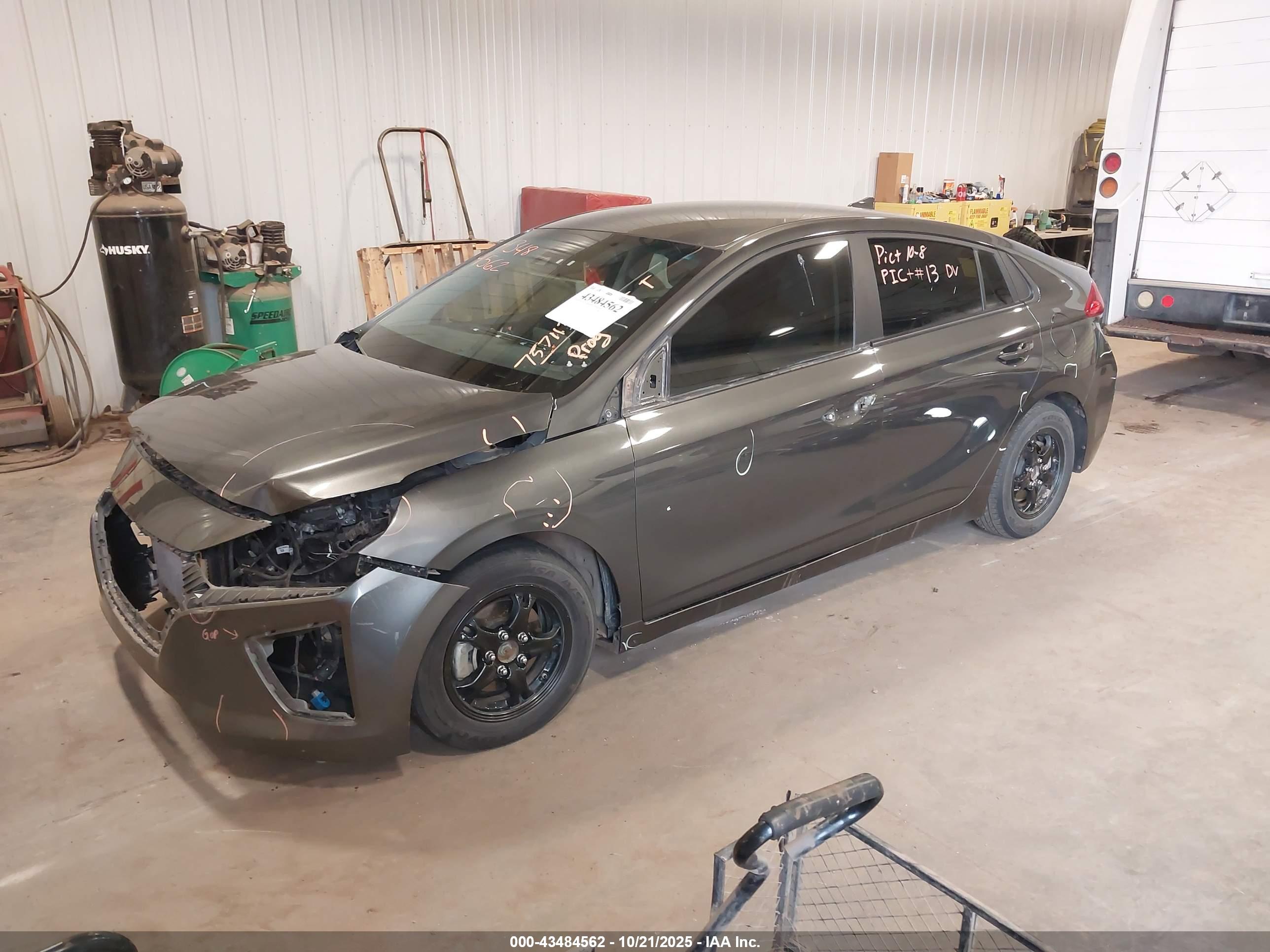 HYUNDAI IONIQ image 2
