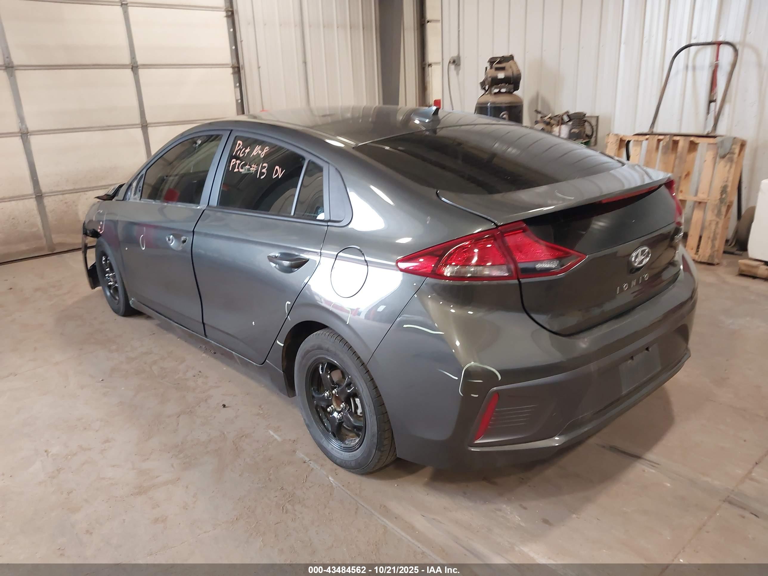 HYUNDAI IONIQ image 3