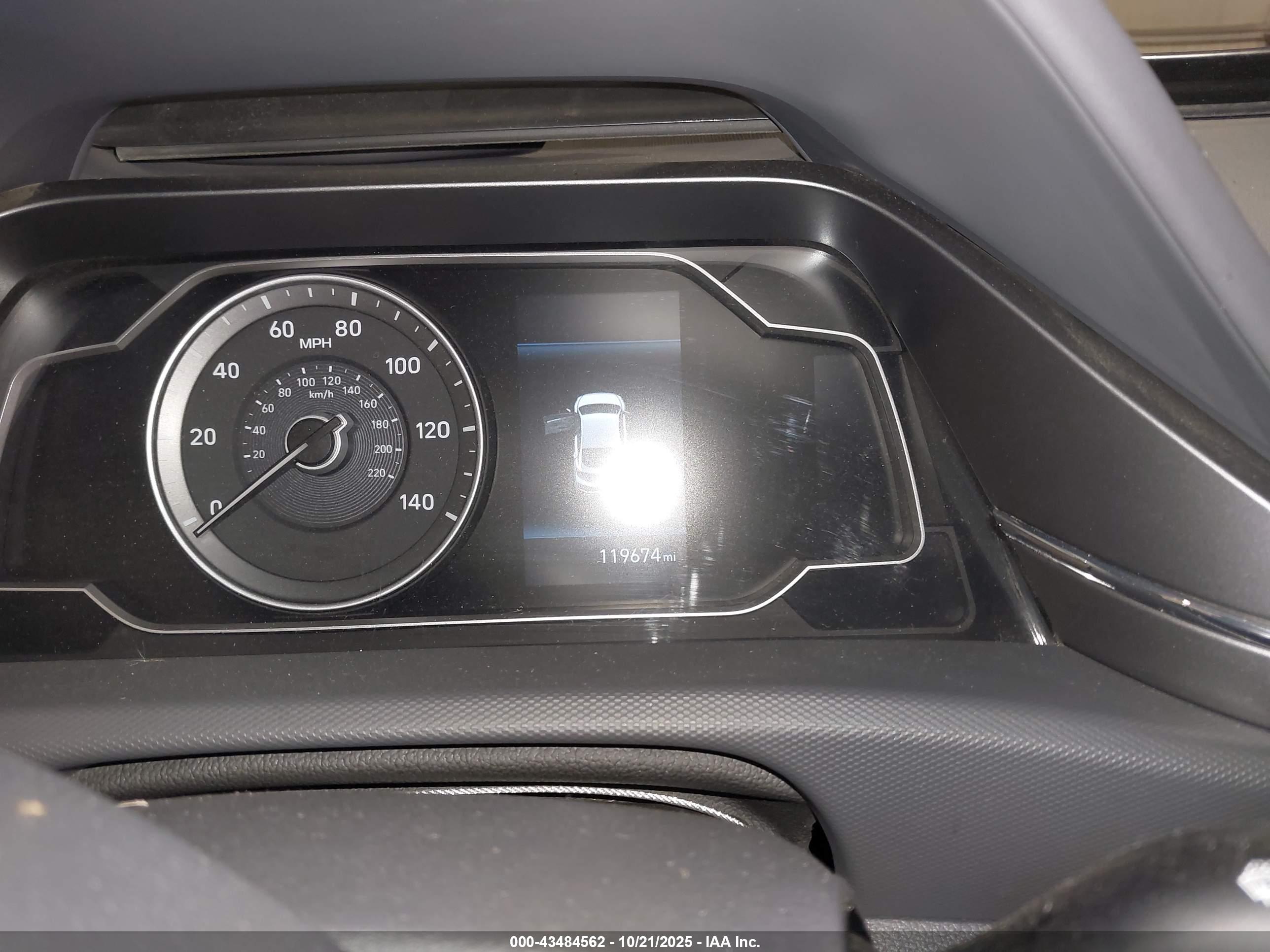 HYUNDAI IONIQ image 7