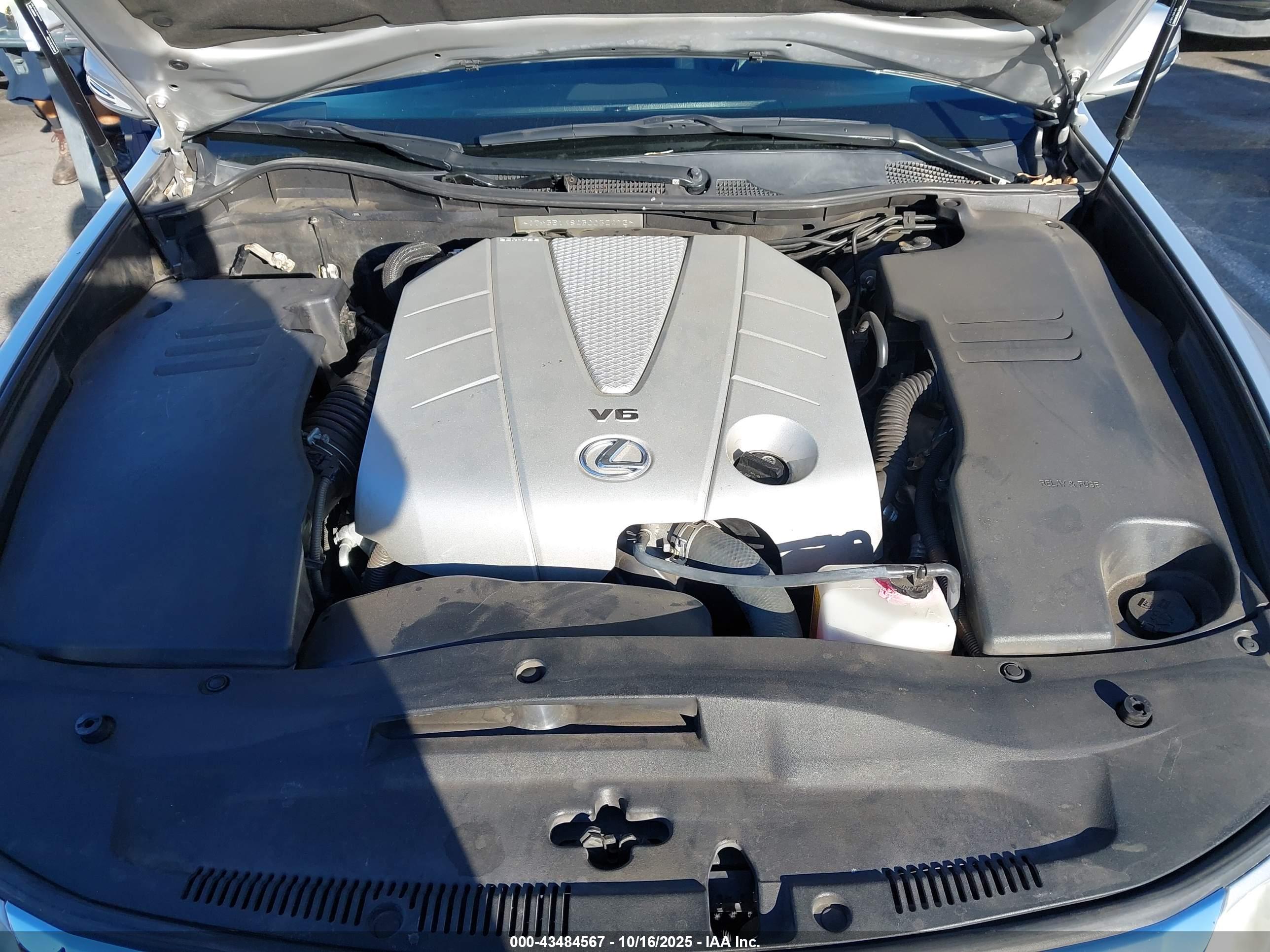 LEXUS GS image 10