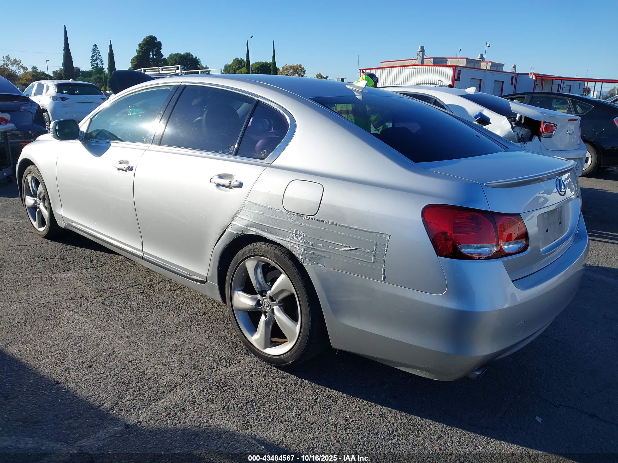 LEXUS GS image 3
