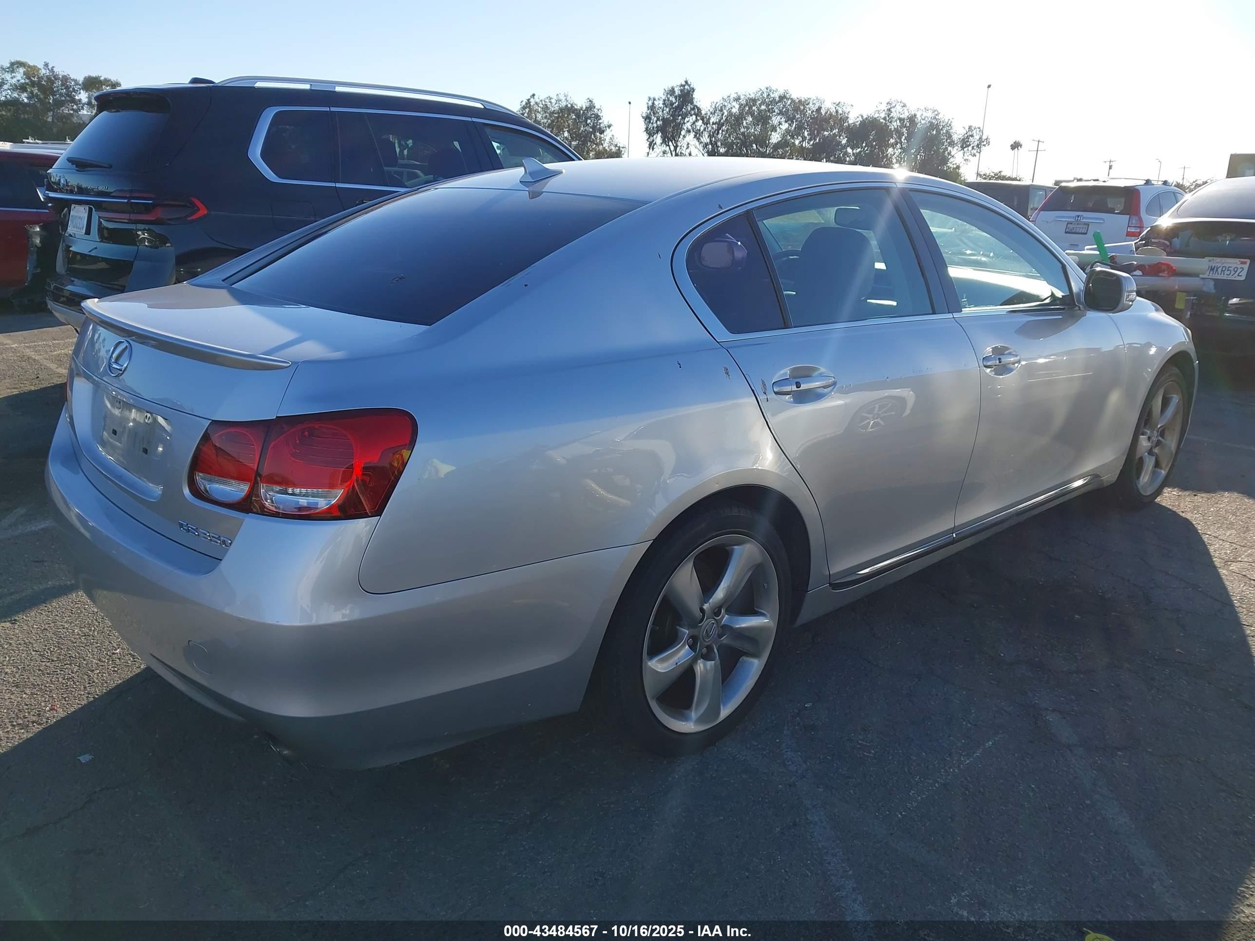 LEXUS GS image 4