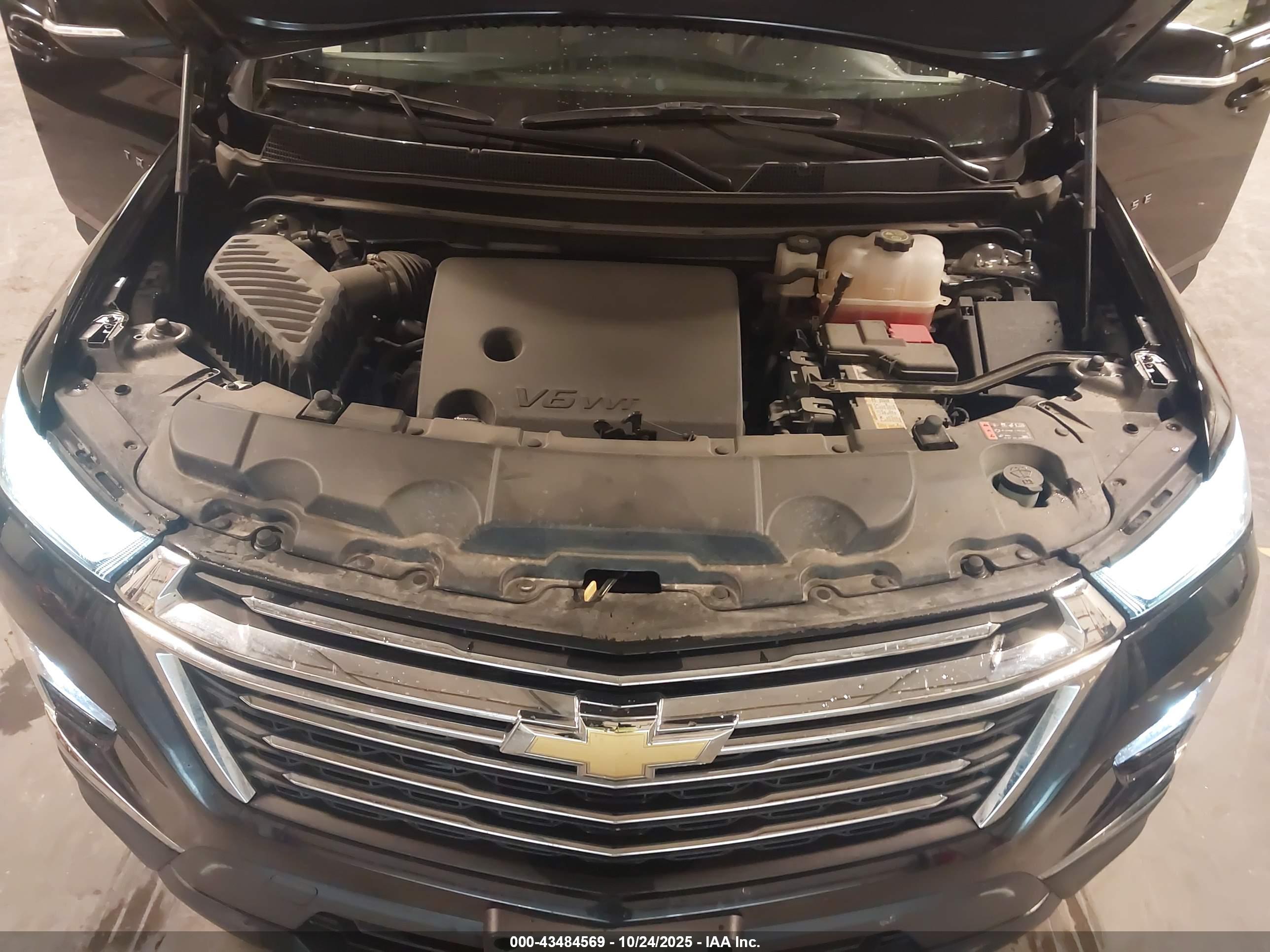 CHEVROLET TRAVERSE image 10