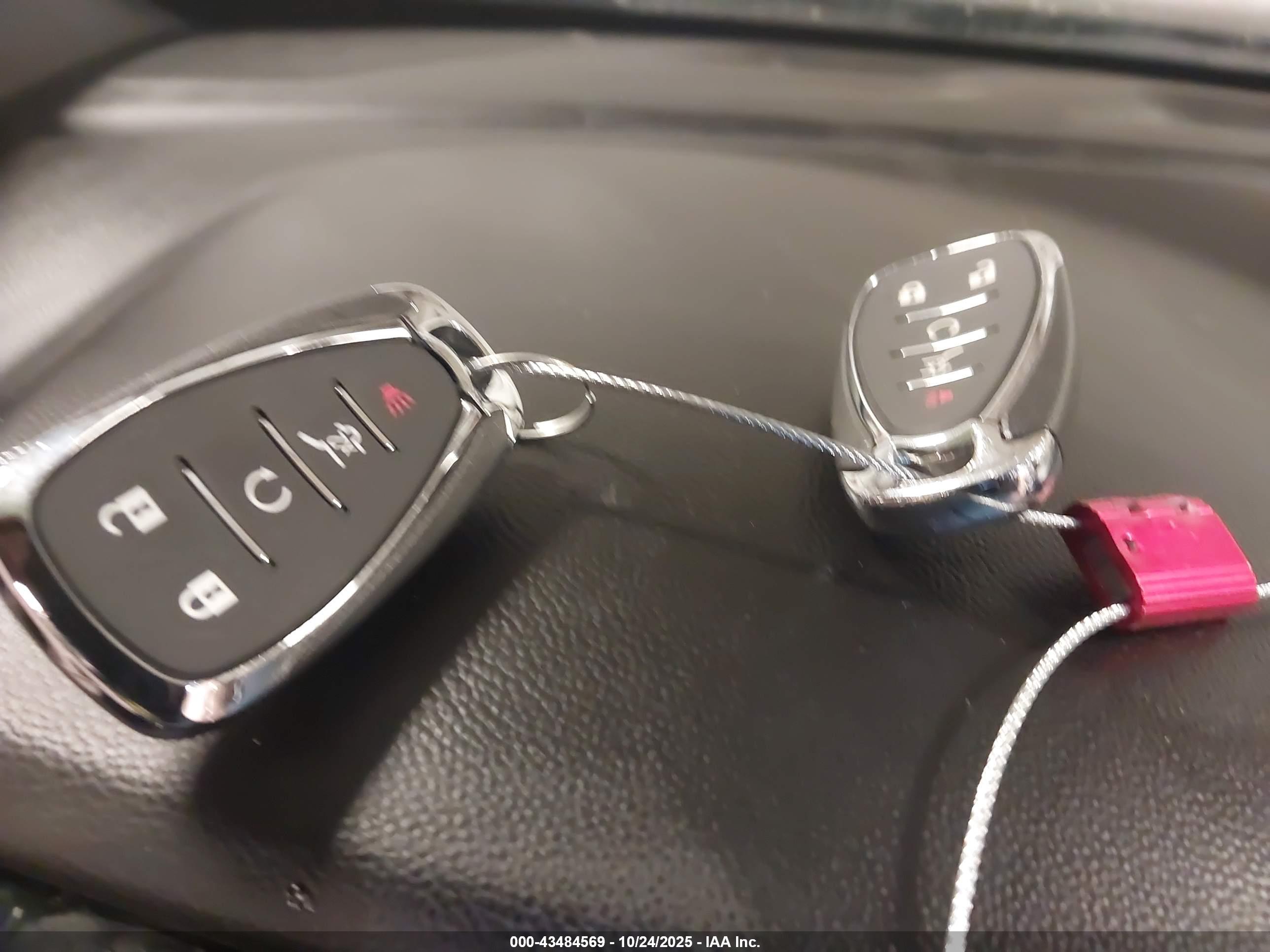CHEVROLET TRAVERSE image 11