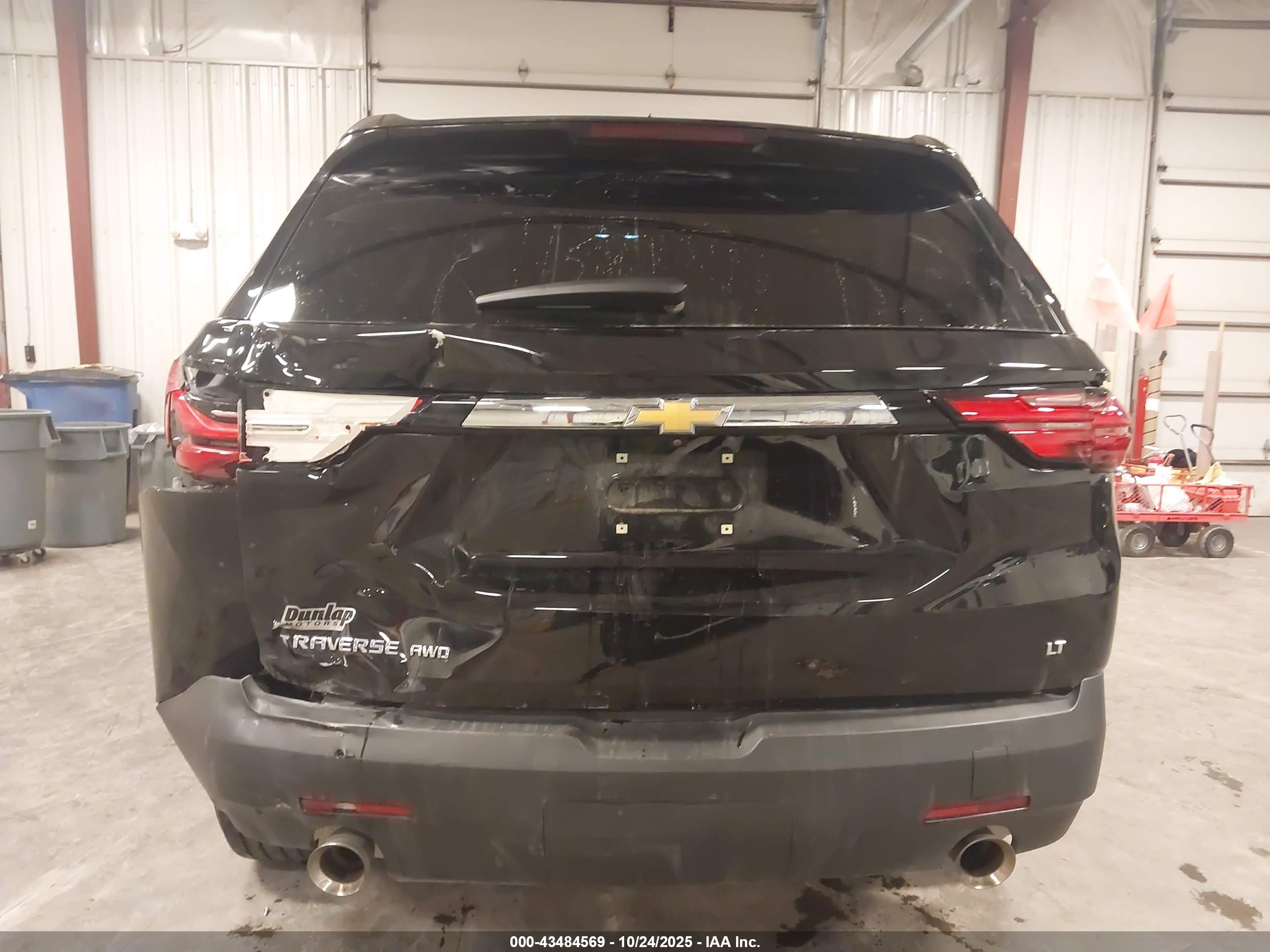 CHEVROLET TRAVERSE image 6