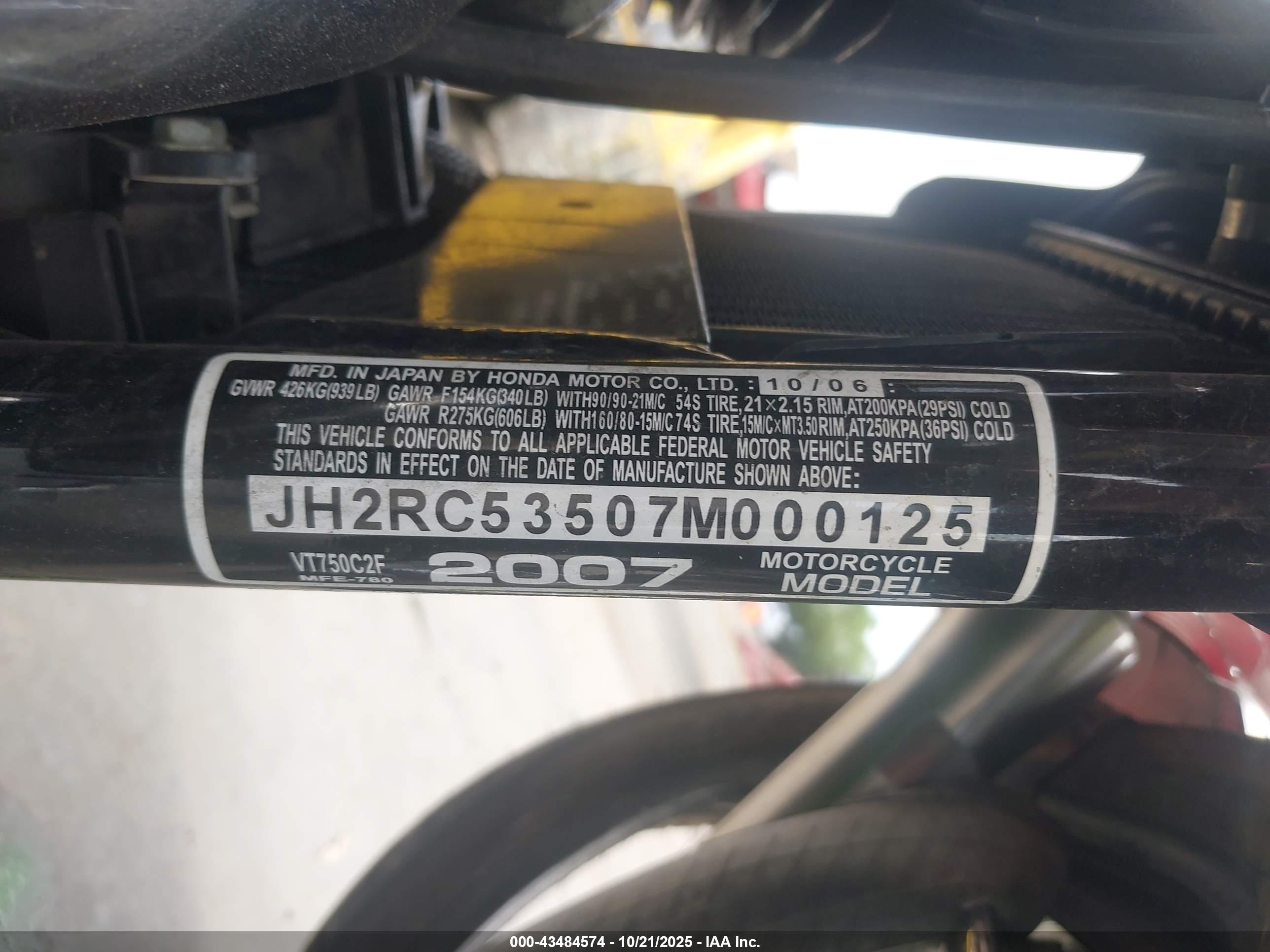 HONDA VT750 image 10