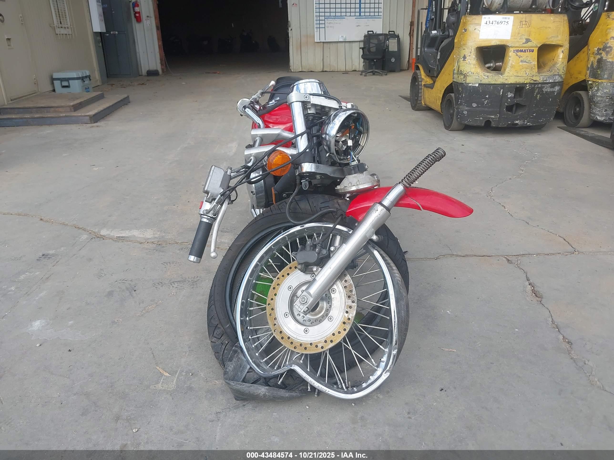 HONDA VT750 image 5