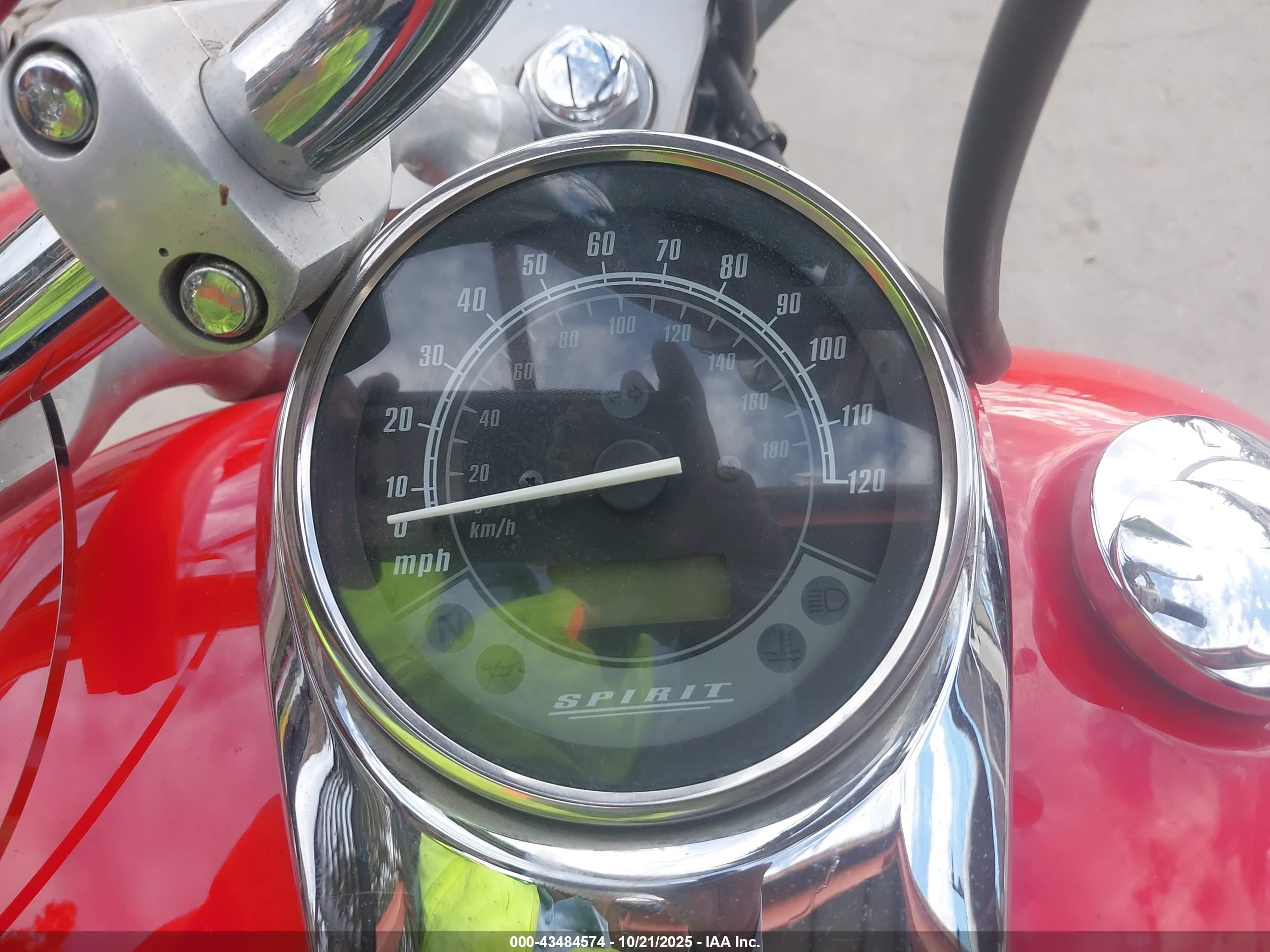 HONDA VT750 image 7
