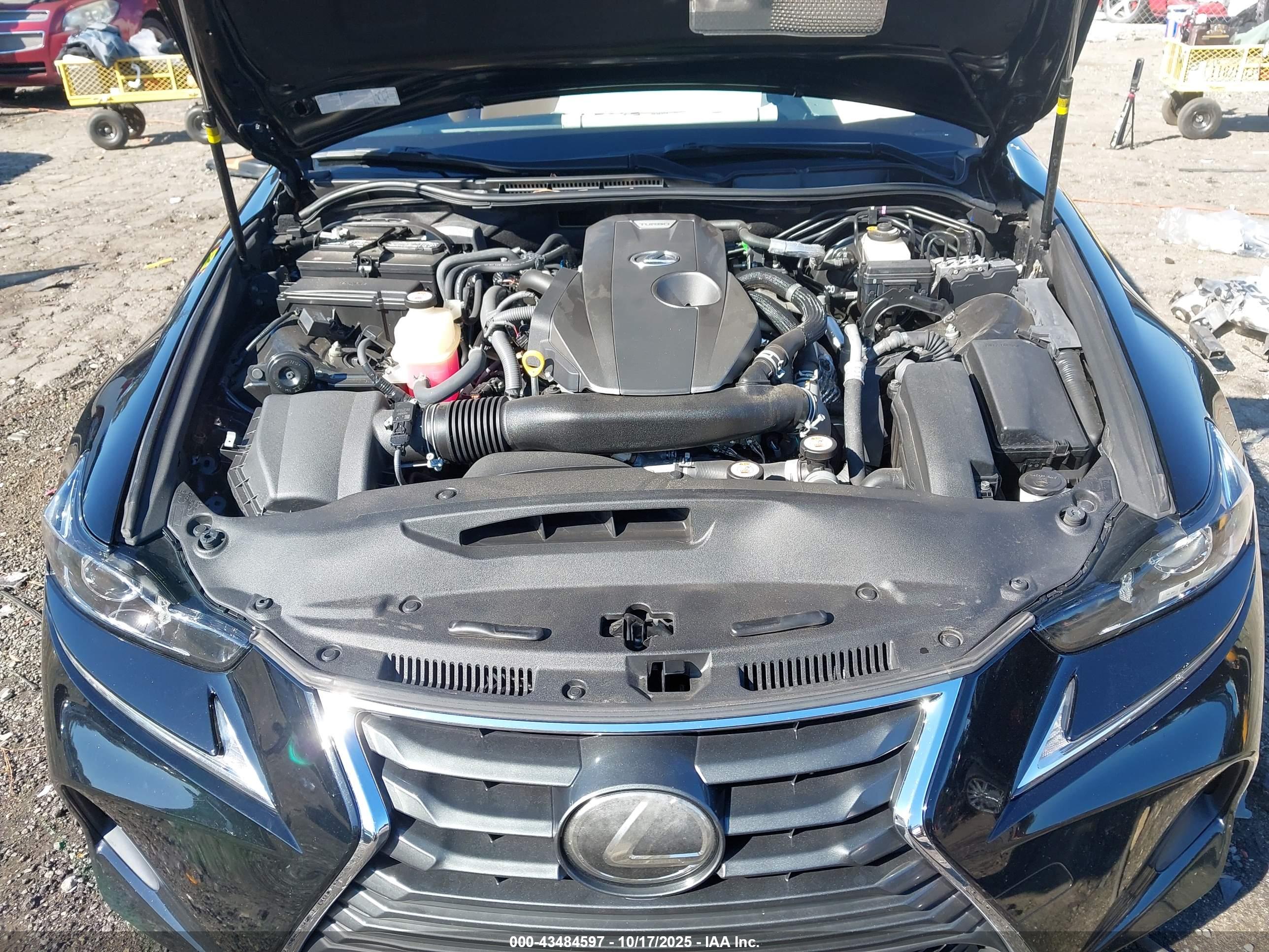 LEXUS IS image 10
