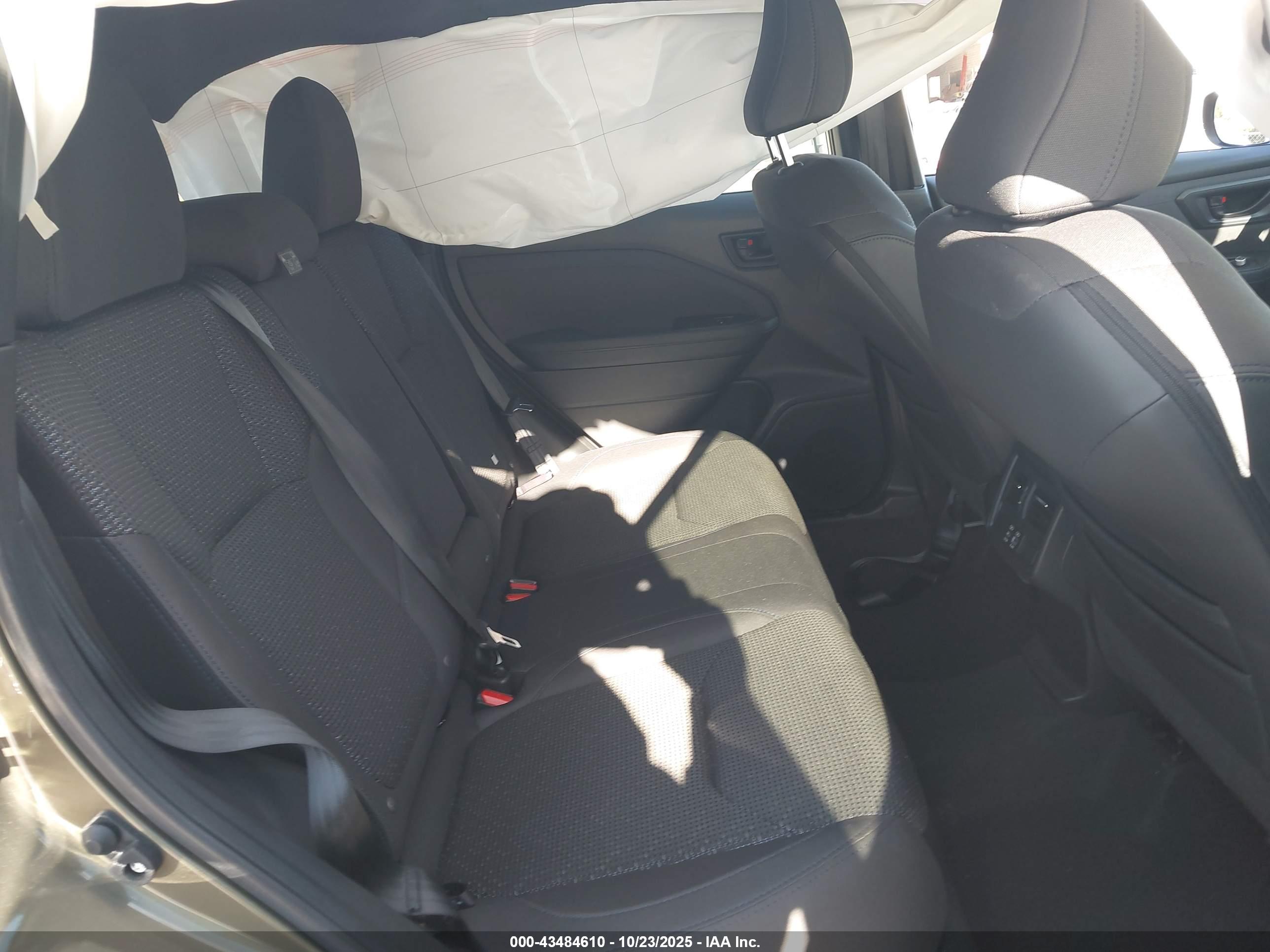 SUBARU FORESTER image 8
