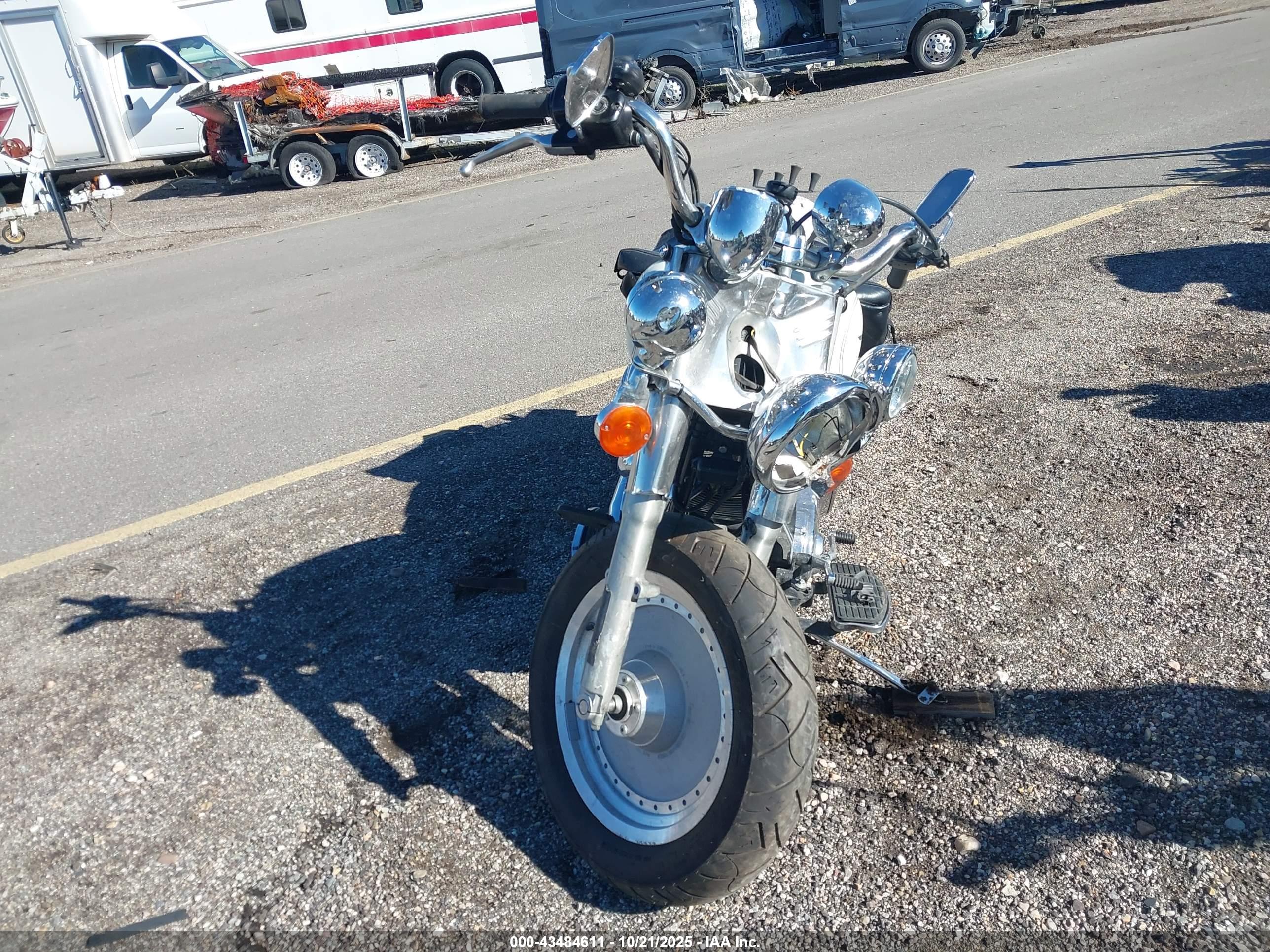 HARLEY-DAVIDSON FLSTFI image 5