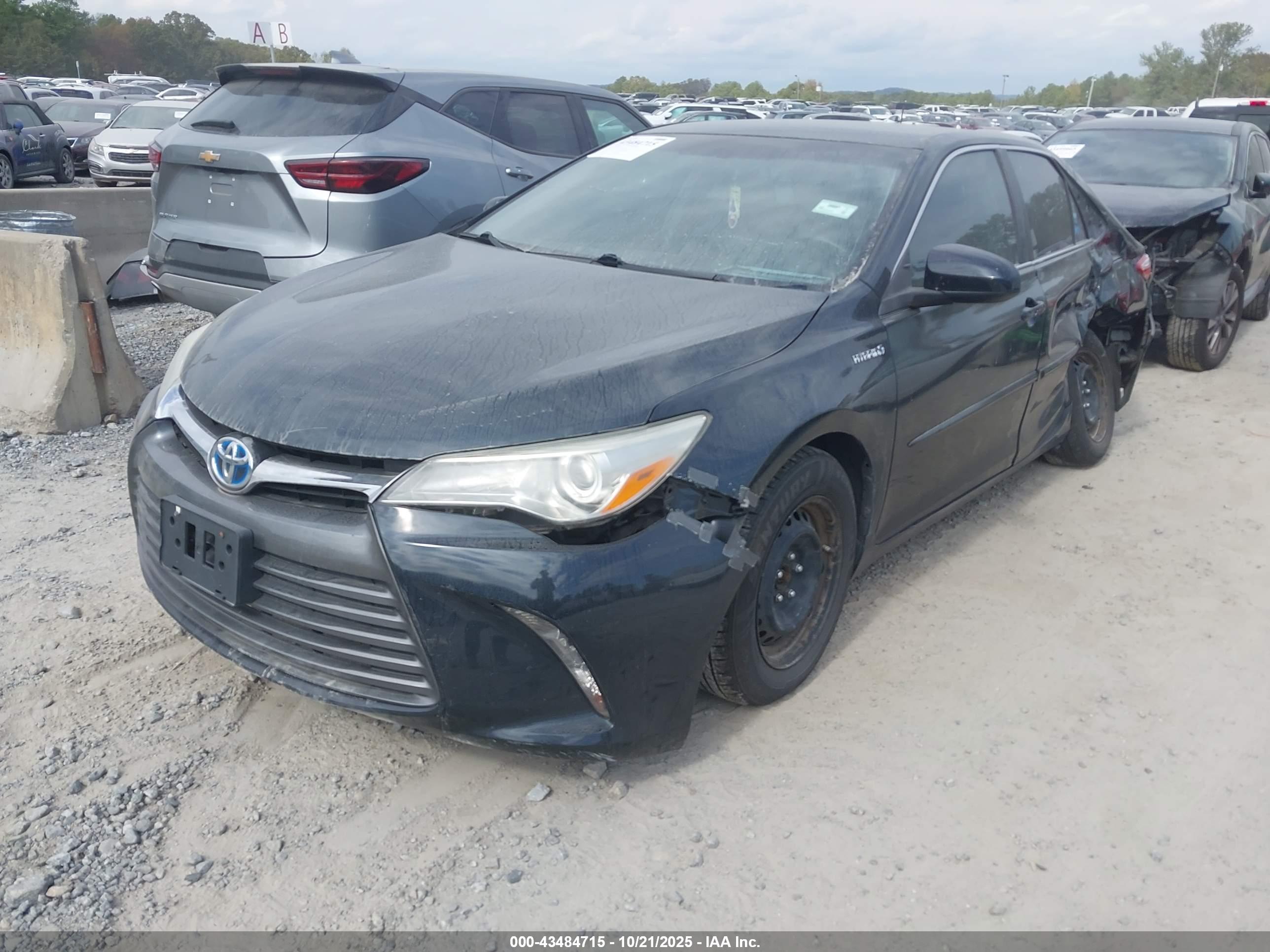 TOYOTA CAMRY image 2