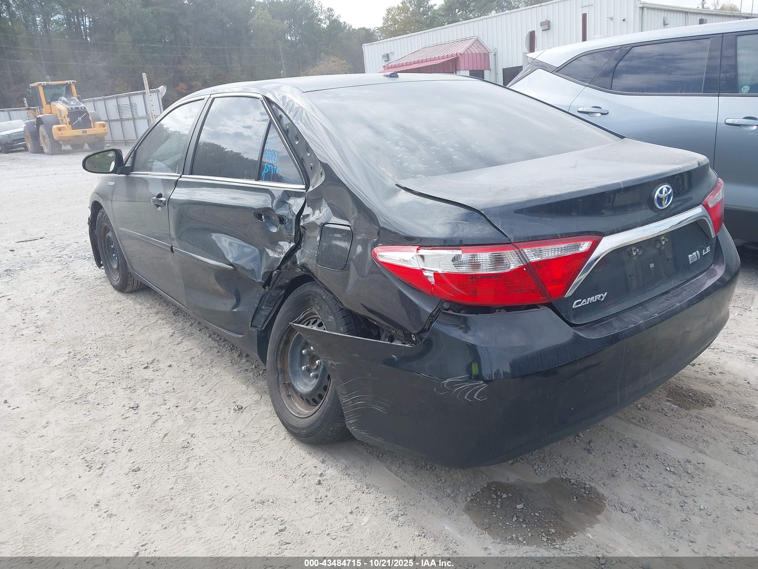 TOYOTA CAMRY image 3