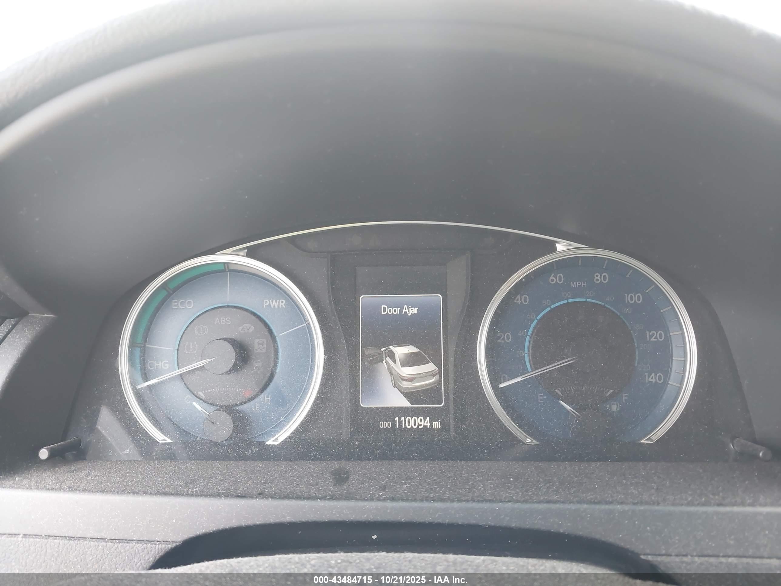TOYOTA CAMRY image 7