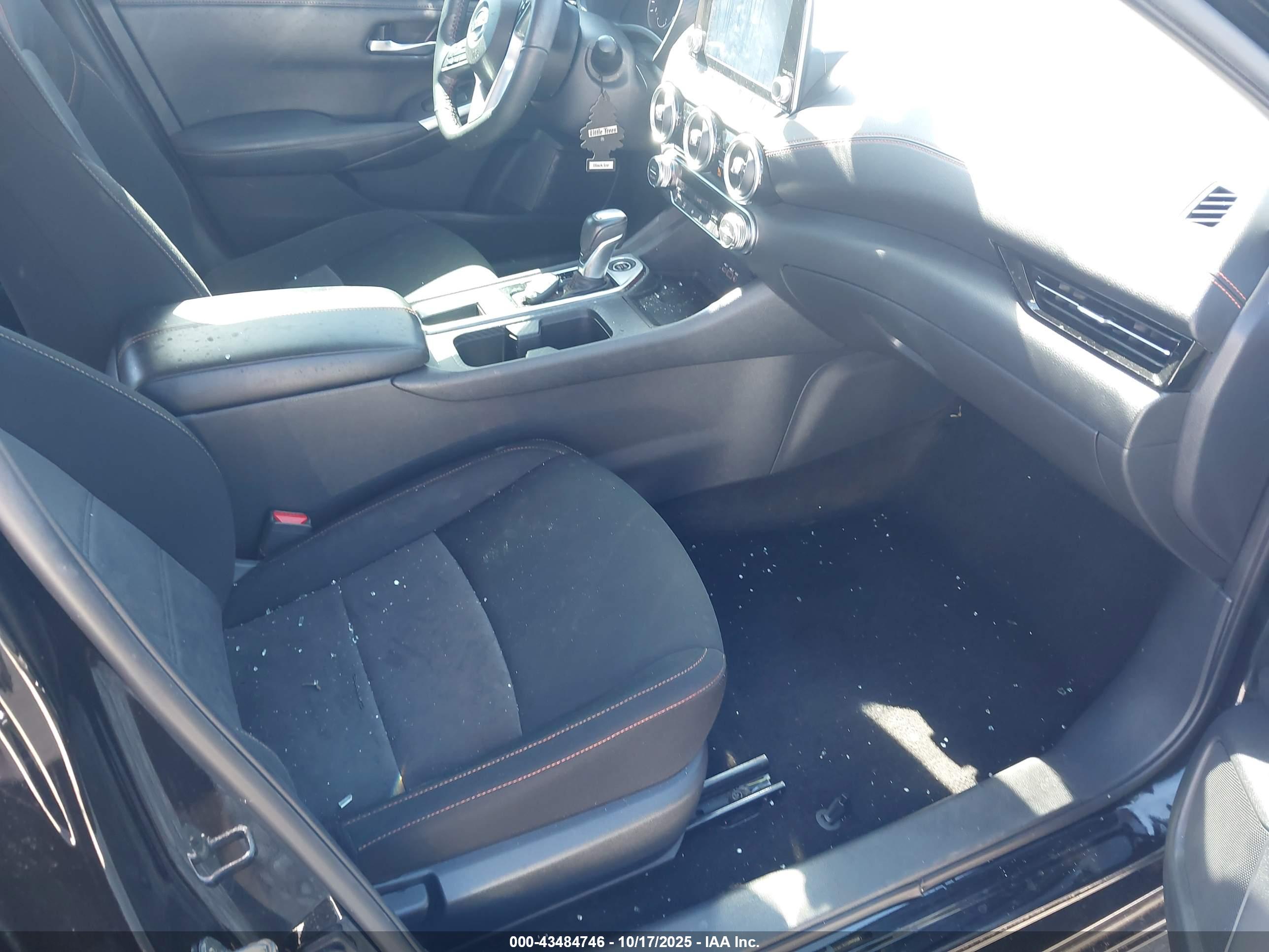 NISSAN SENTRA image 5