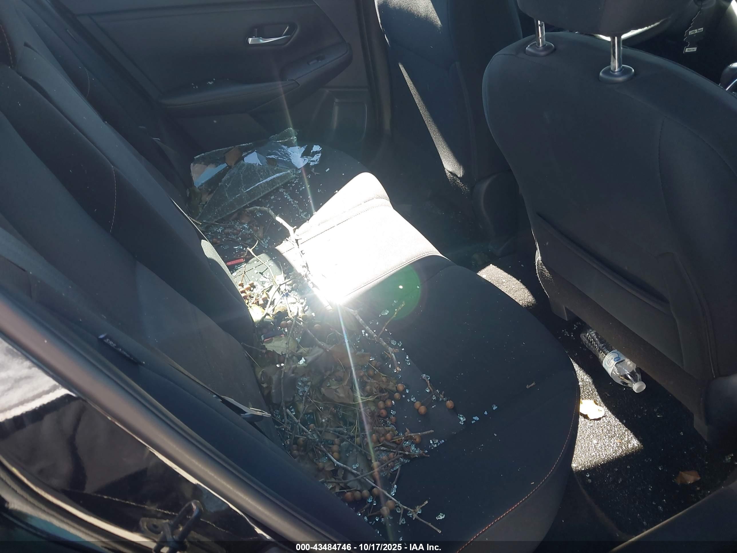 NISSAN SENTRA image 8