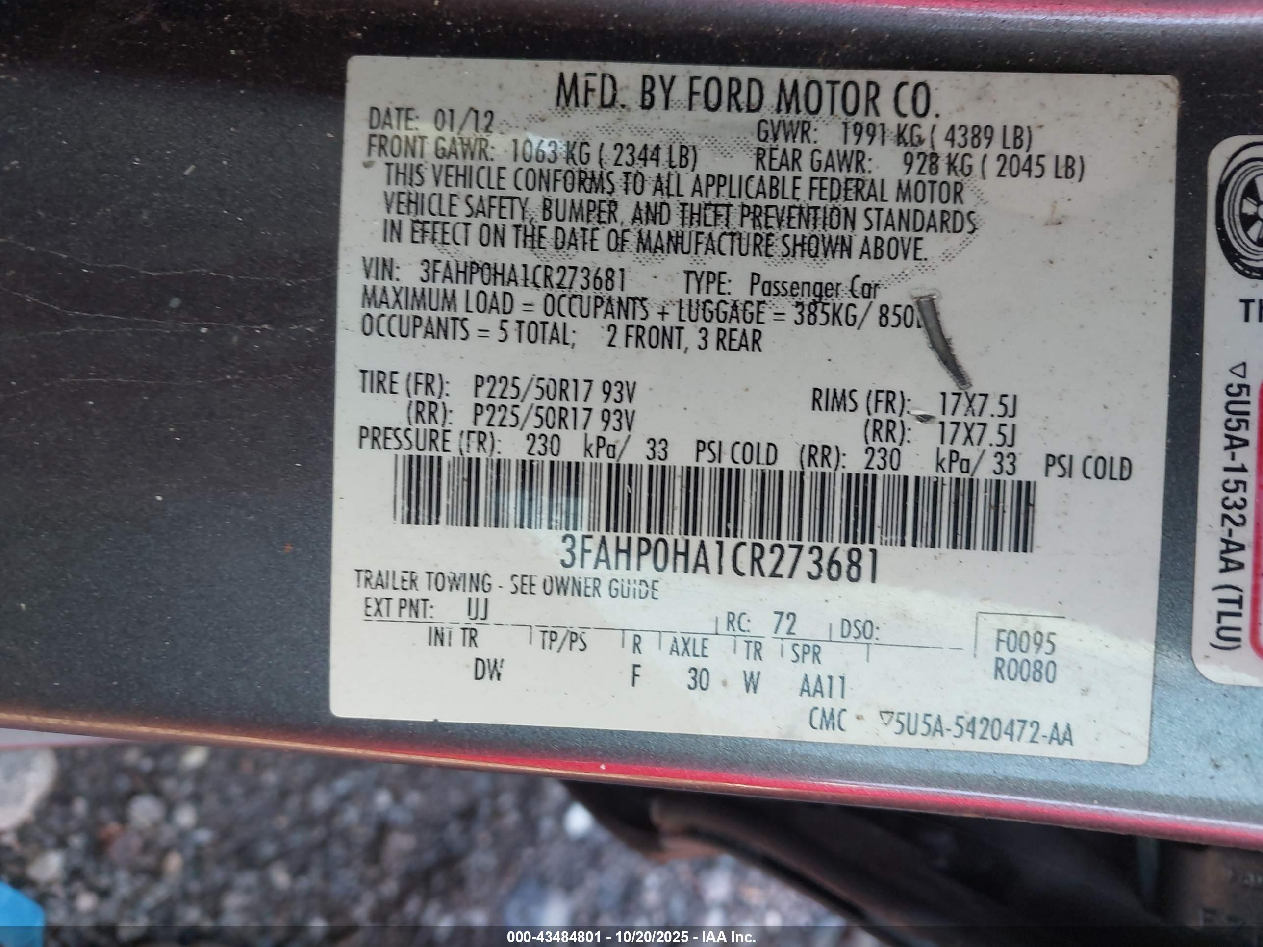 FORD FUSION image 9