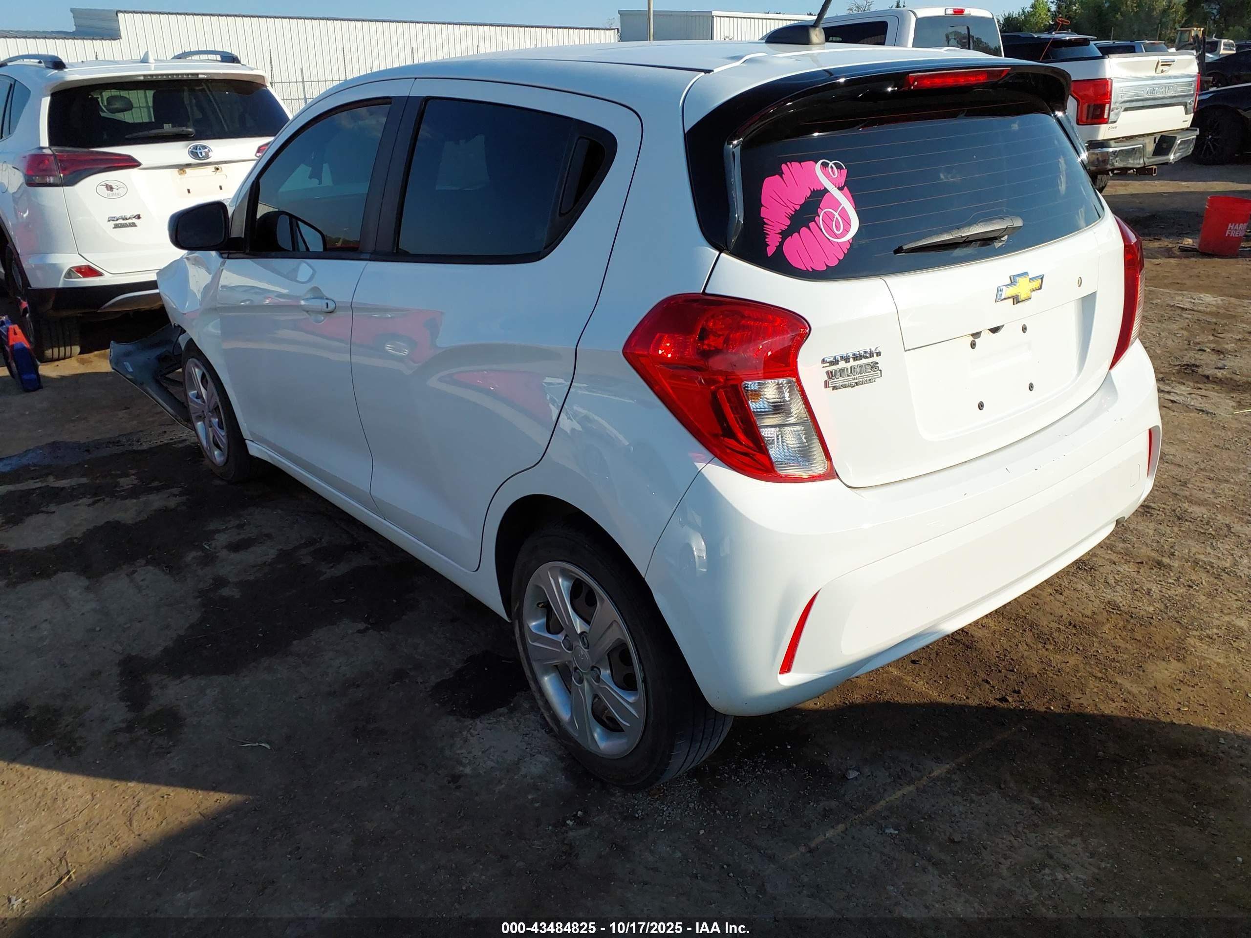 CHEVROLET SPARK image 3