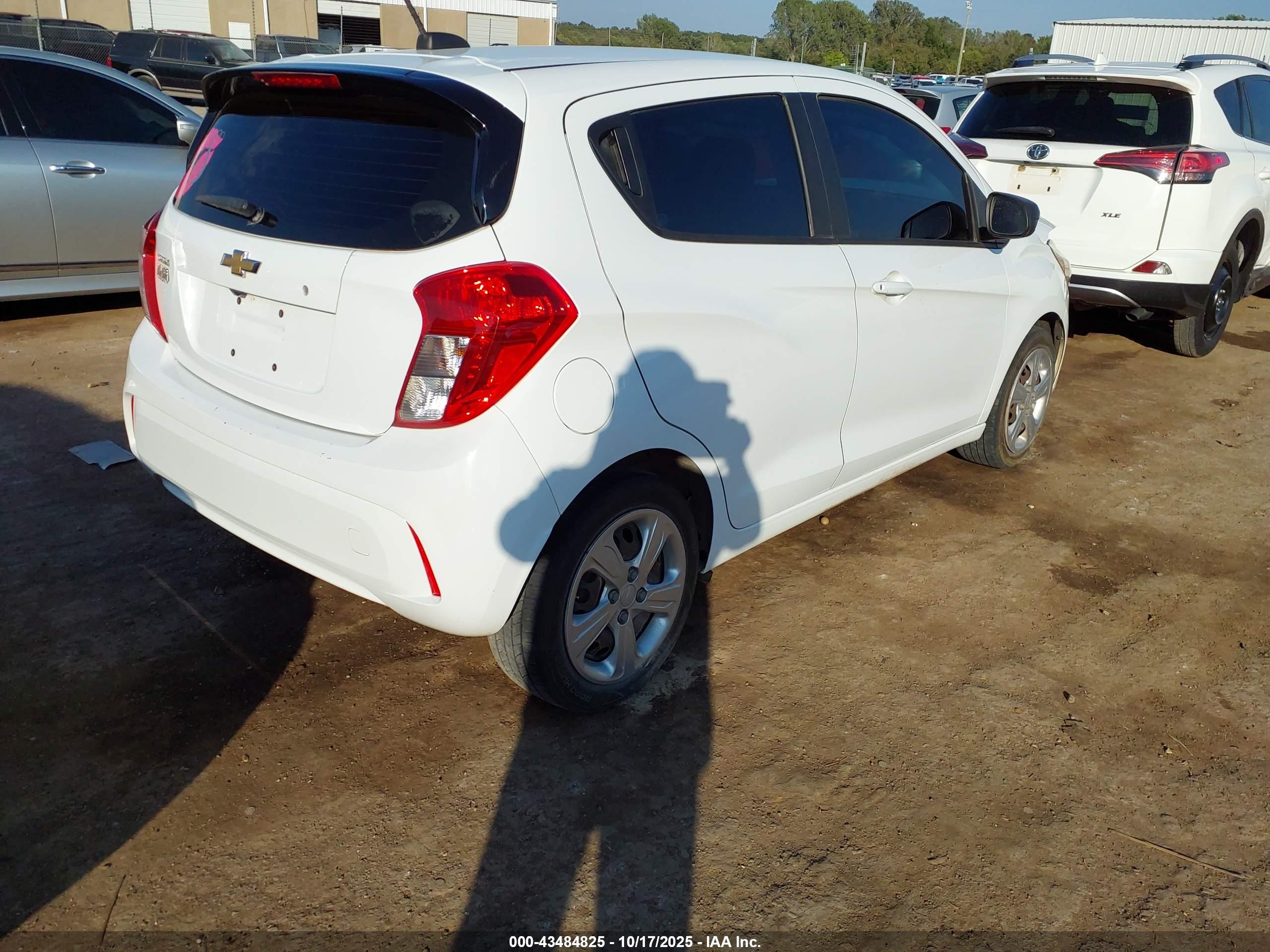 CHEVROLET SPARK image 4