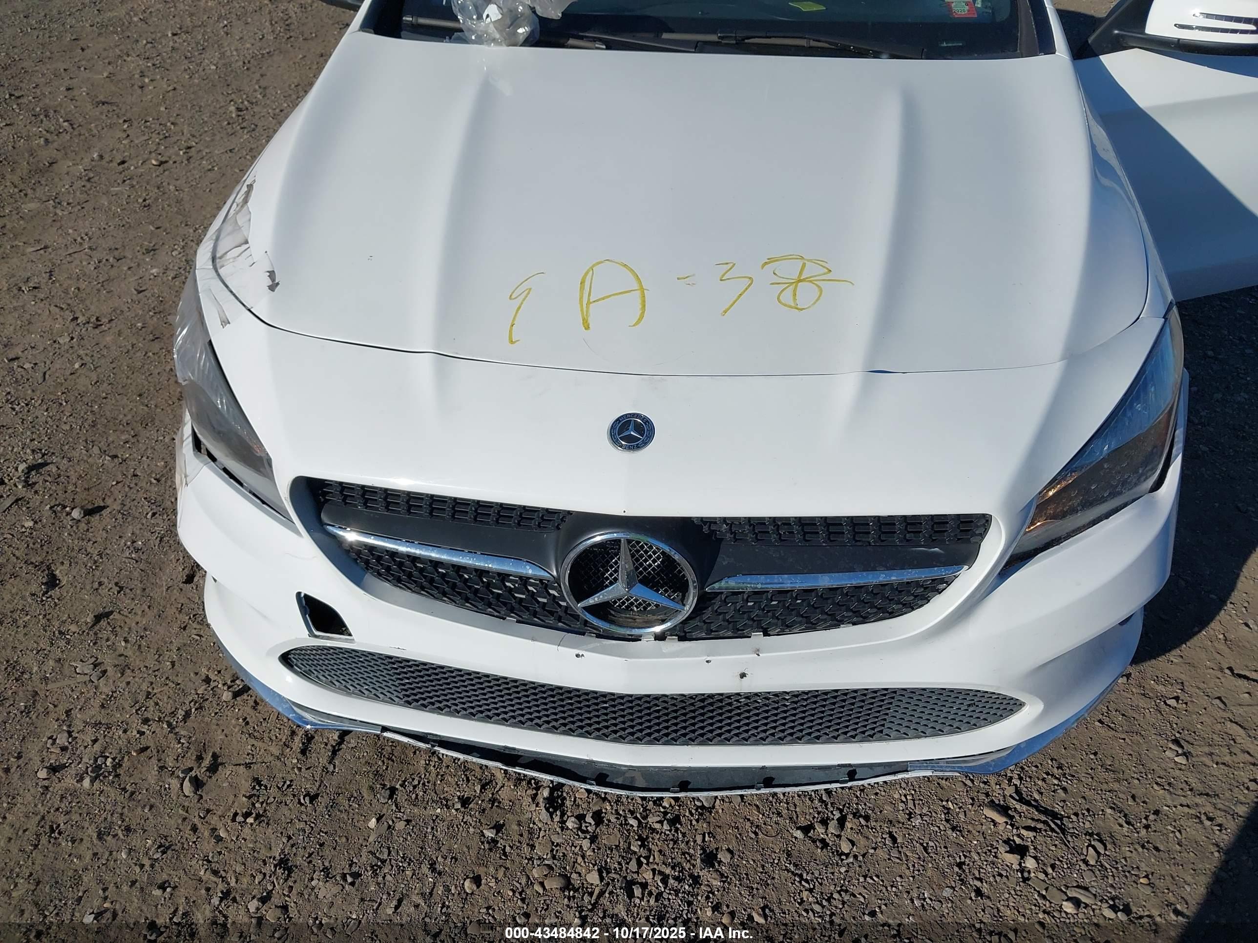 MERCEDES-BENZ CLA image 6