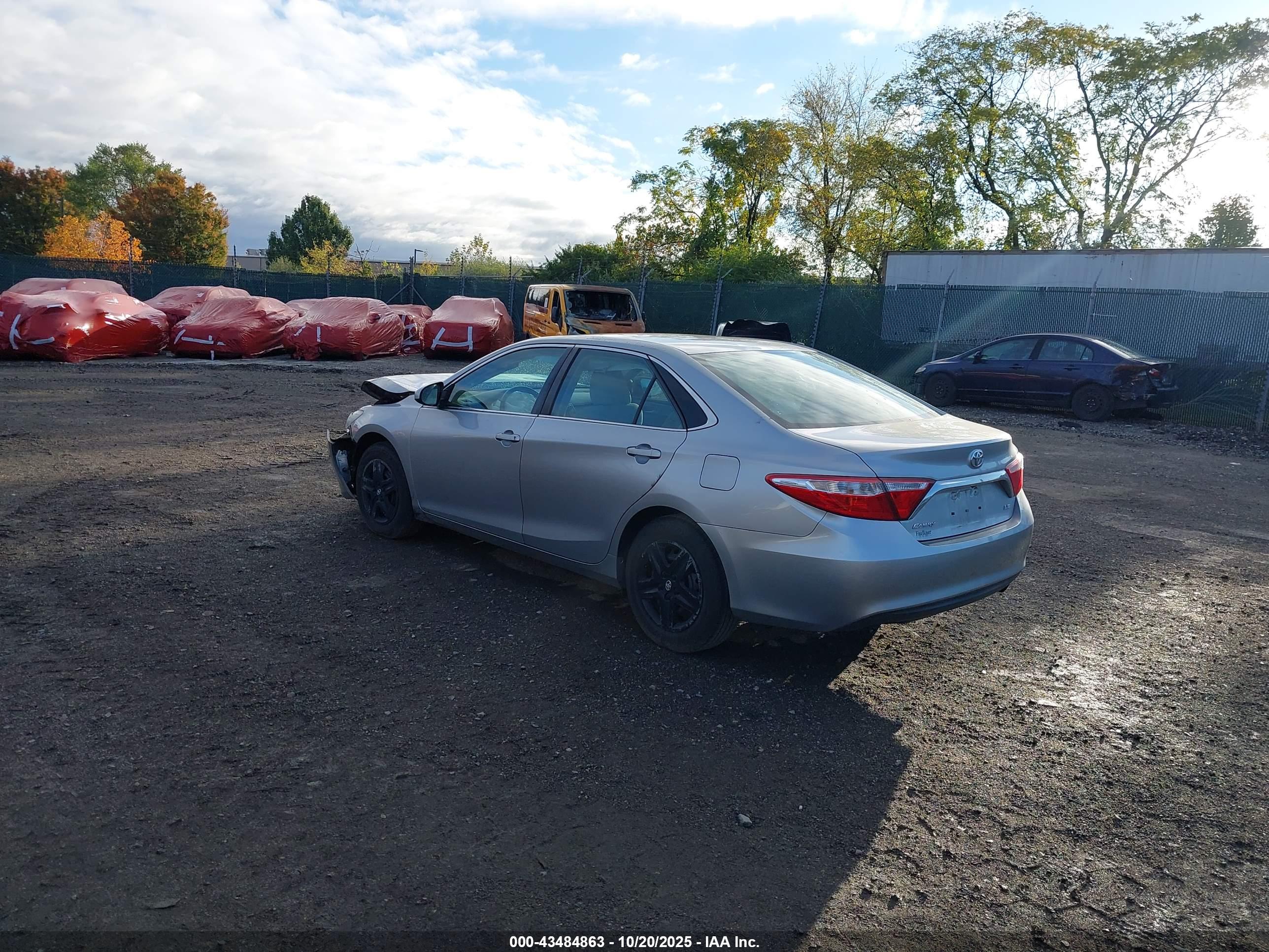TOYOTA CAMRY image 3