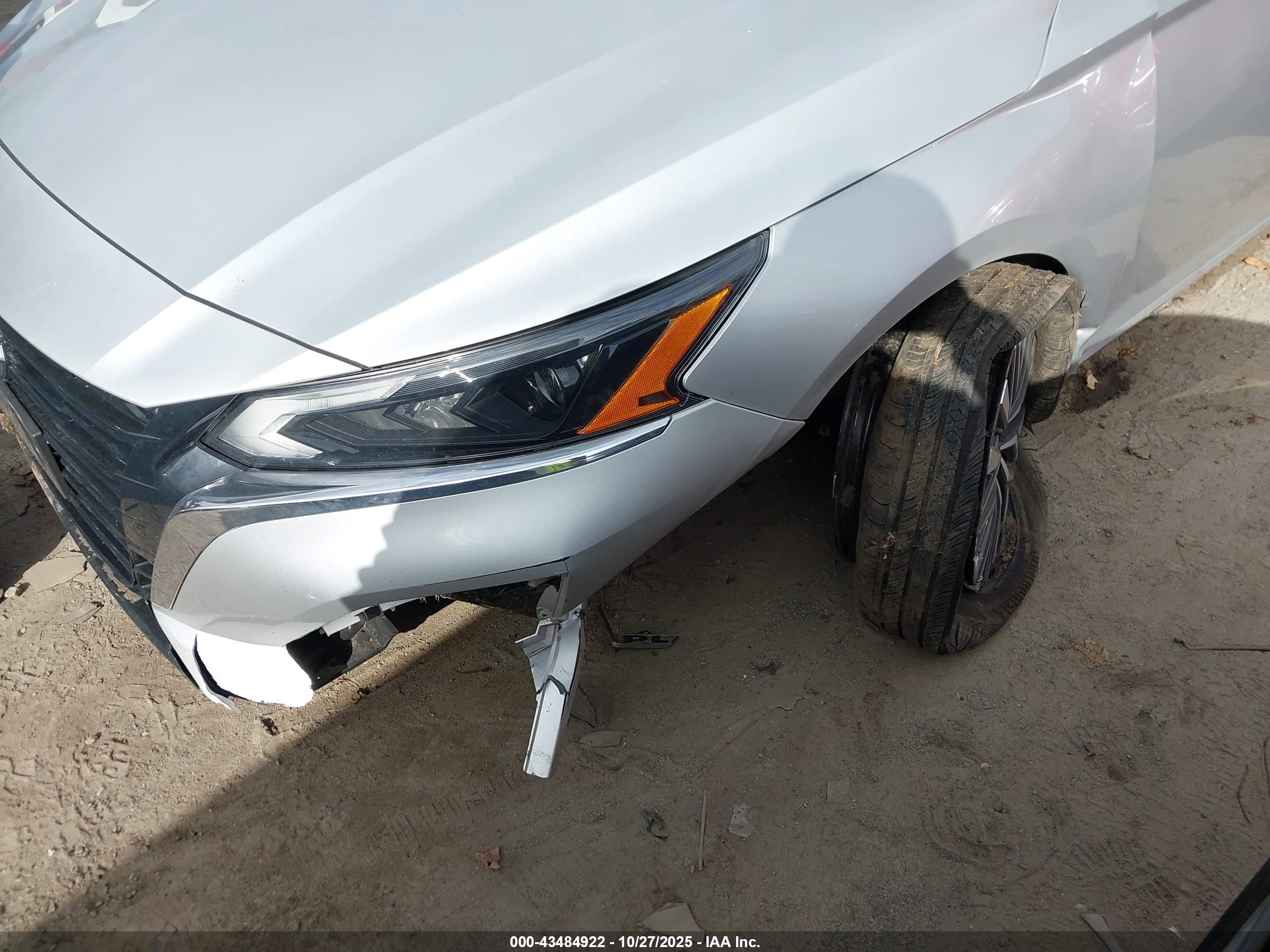 NISSAN ALTIMA image 6