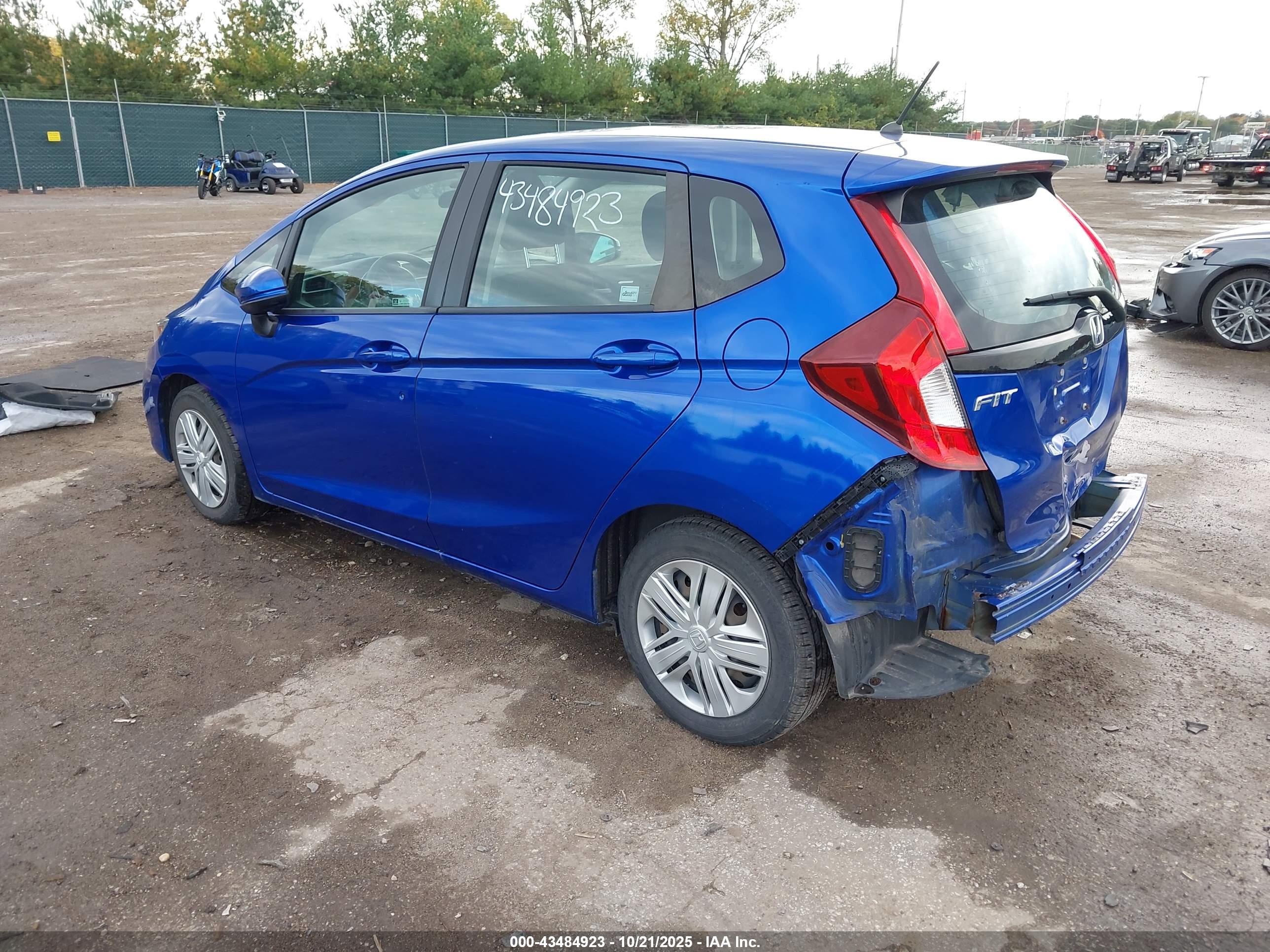 HONDA FIT image 3