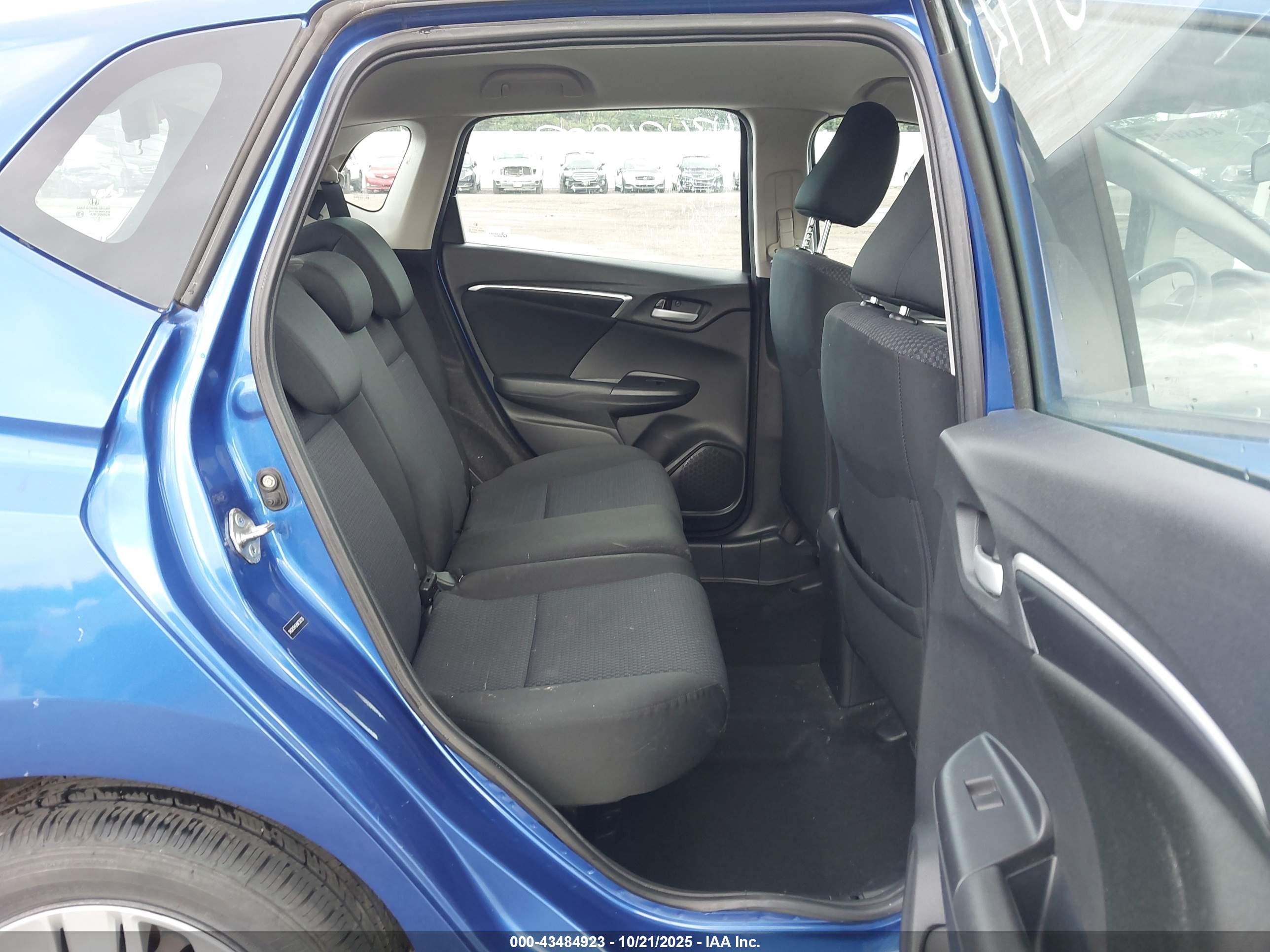 HONDA FIT image 8