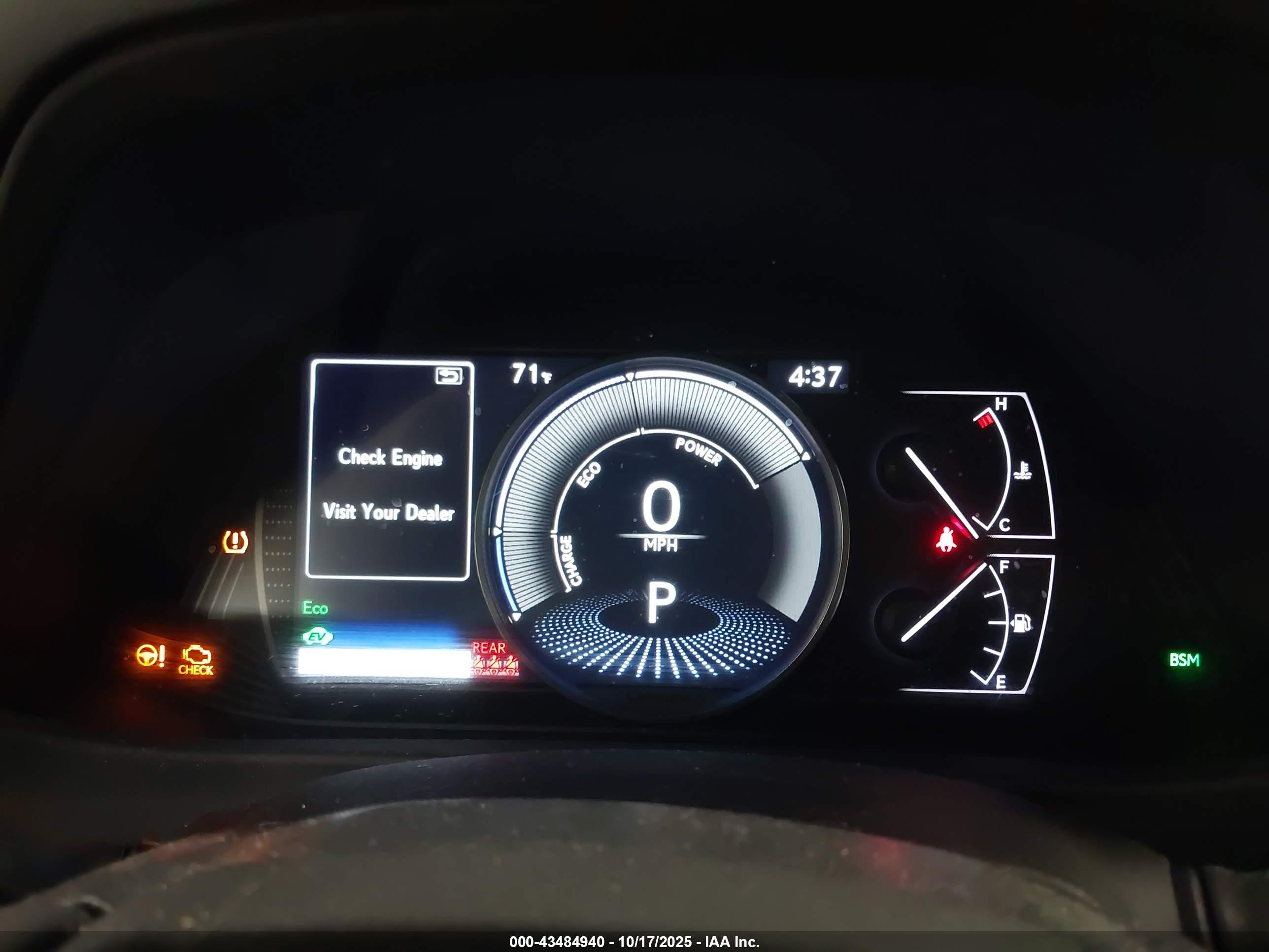 LEXUS UX image 7