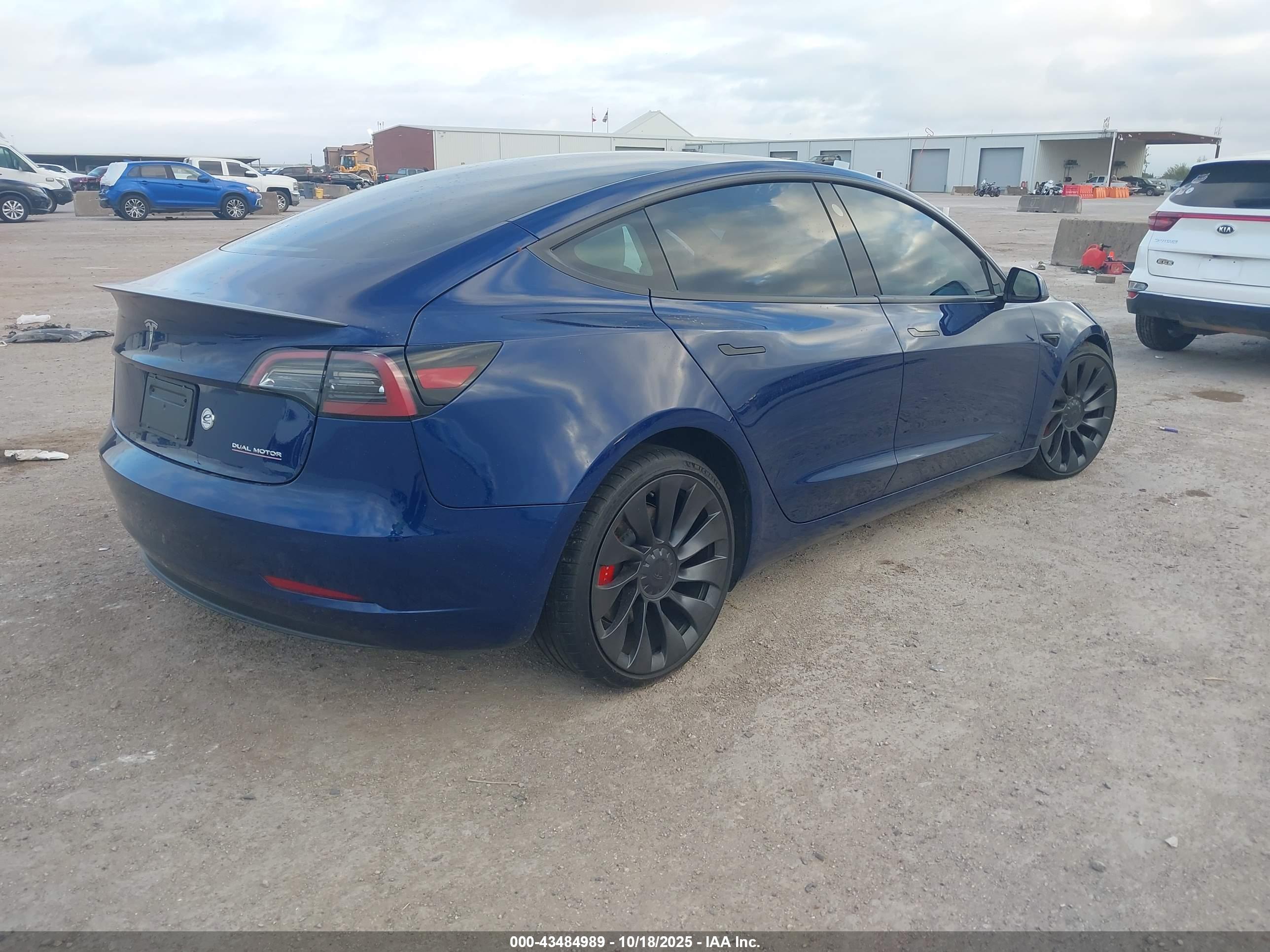 TESLA MODEL image 4