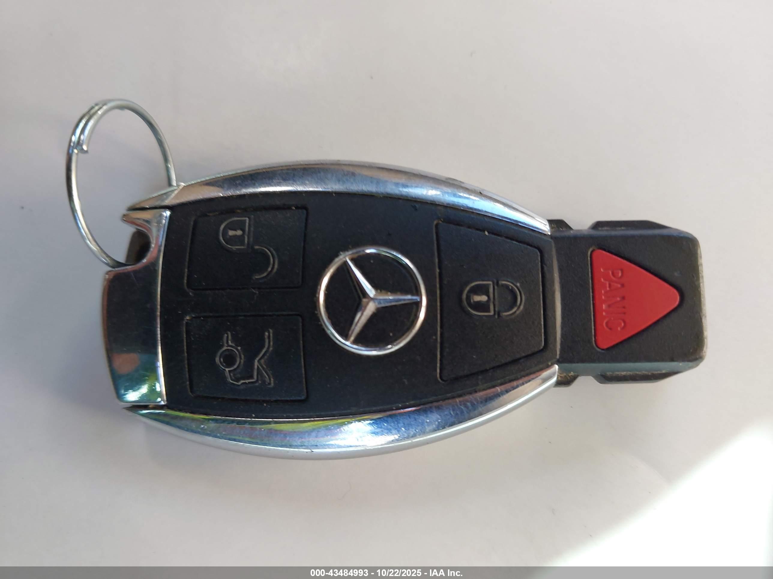 MERCEDES-BENZ GLA image 11