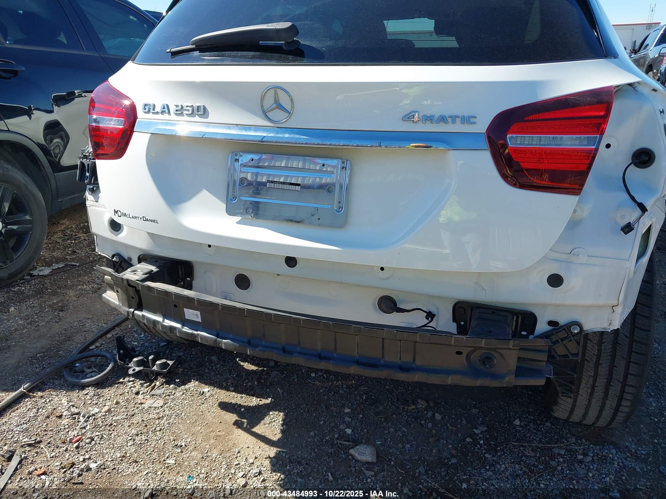 MERCEDES-BENZ GLA image 6