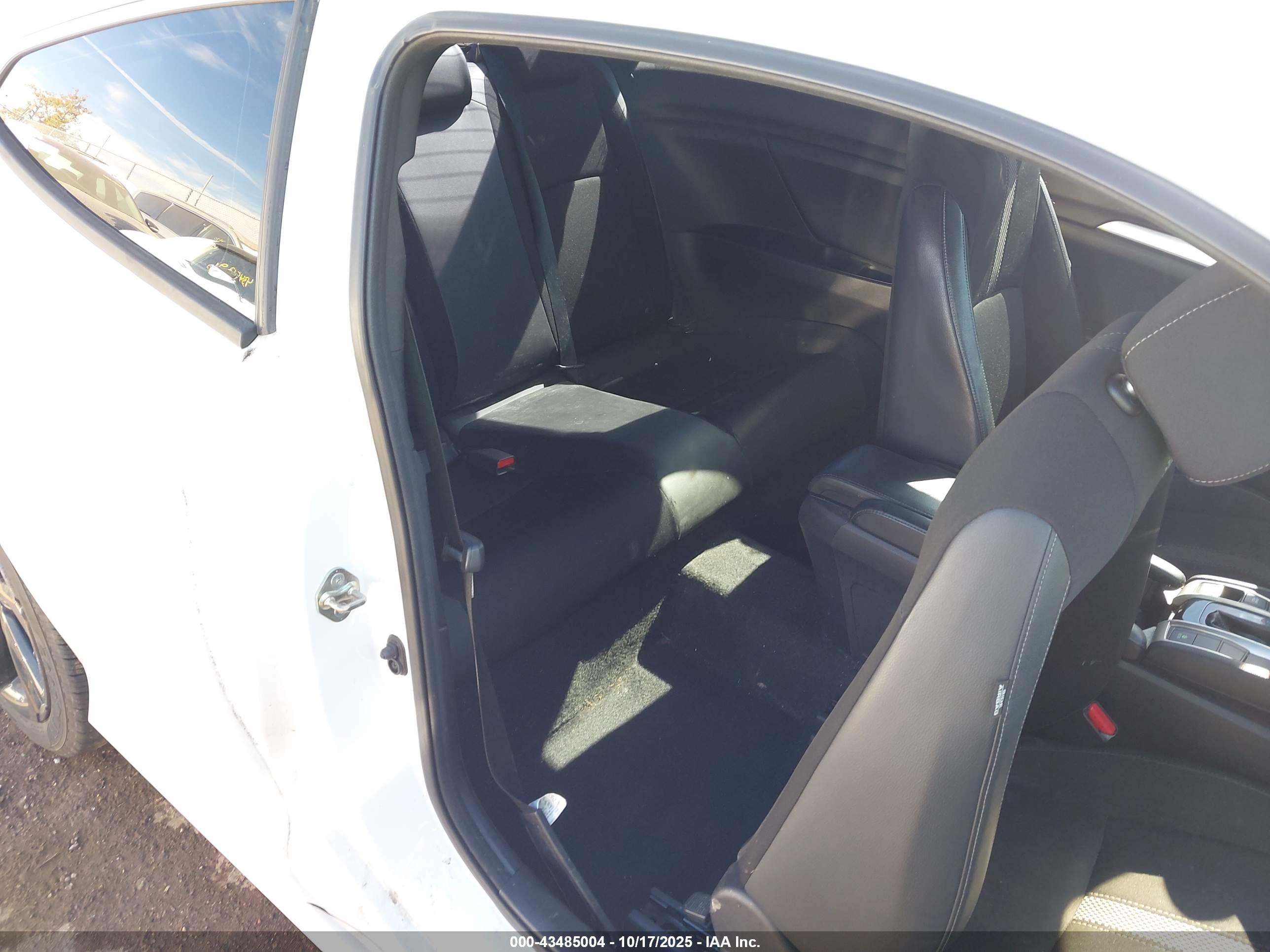 HONDA CIVIC image 8