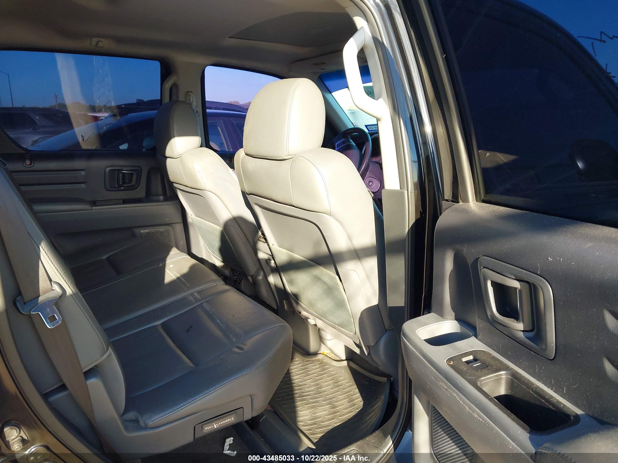 HONDA RIDGELINE image 8