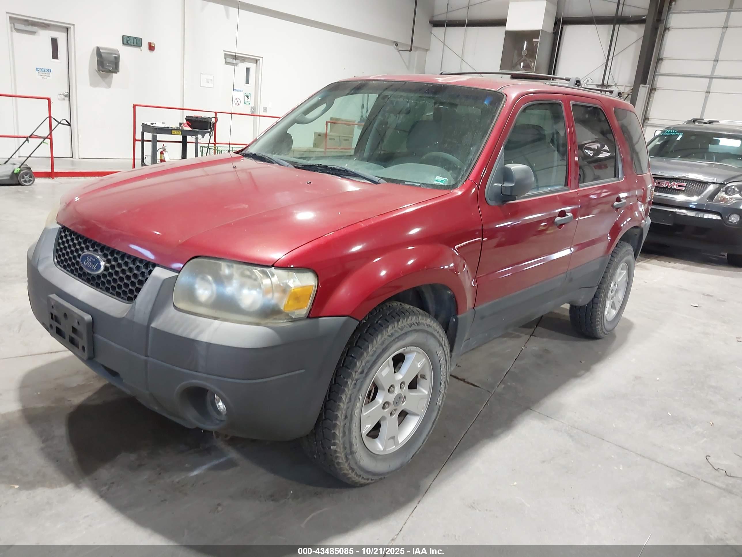 FORD ESCAPE image 2