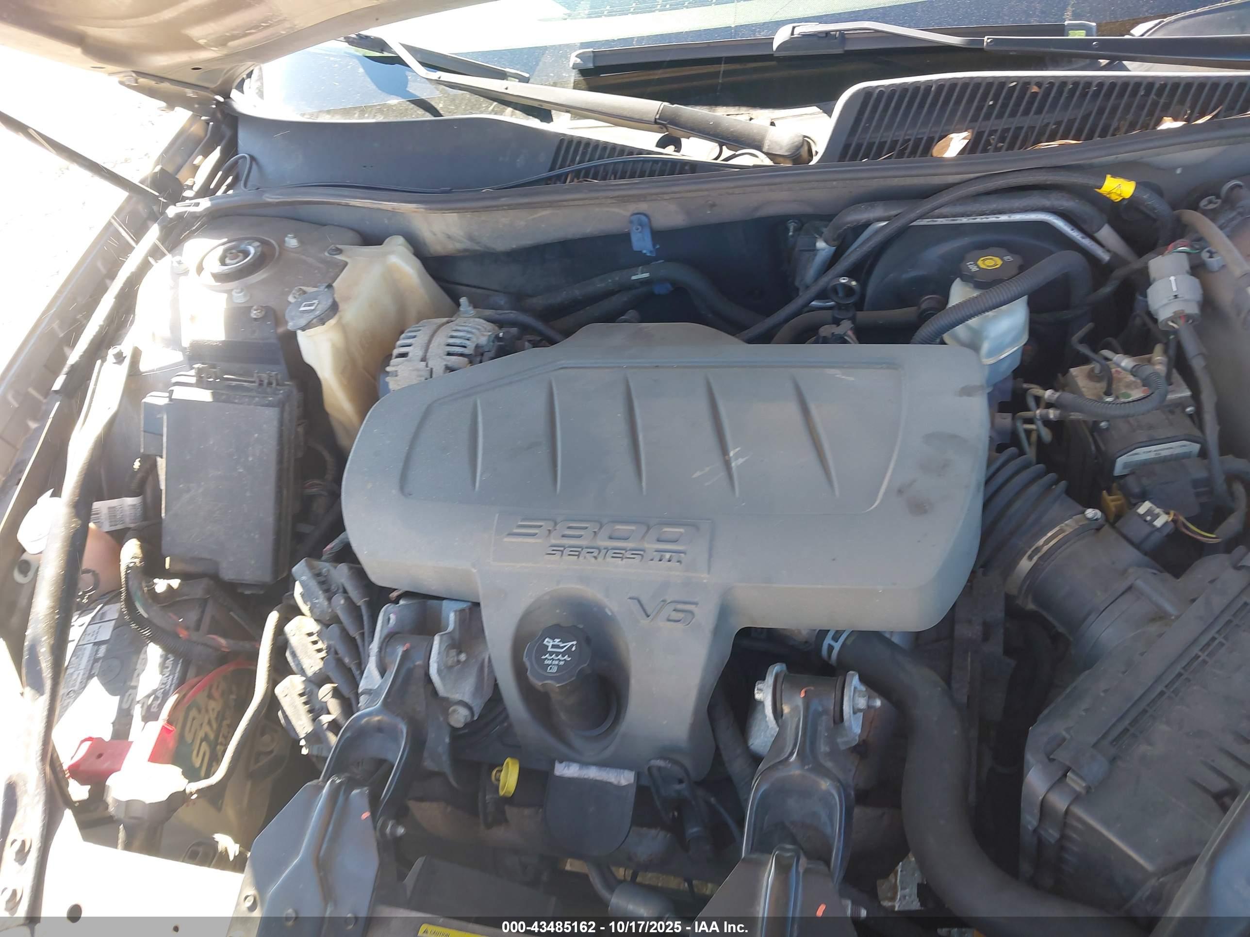 BUICK LACROSSE image 10