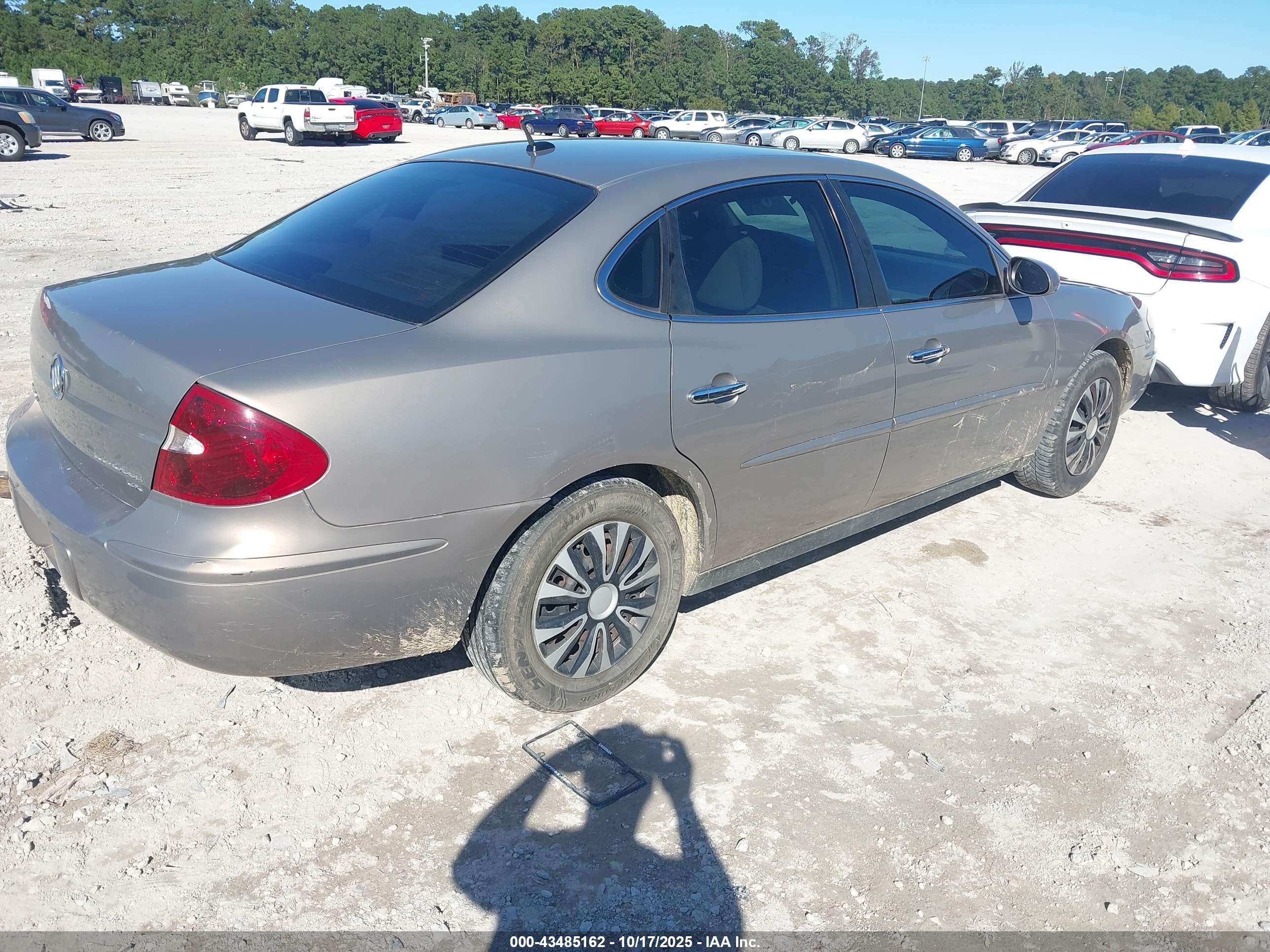 BUICK LACROSSE image 4