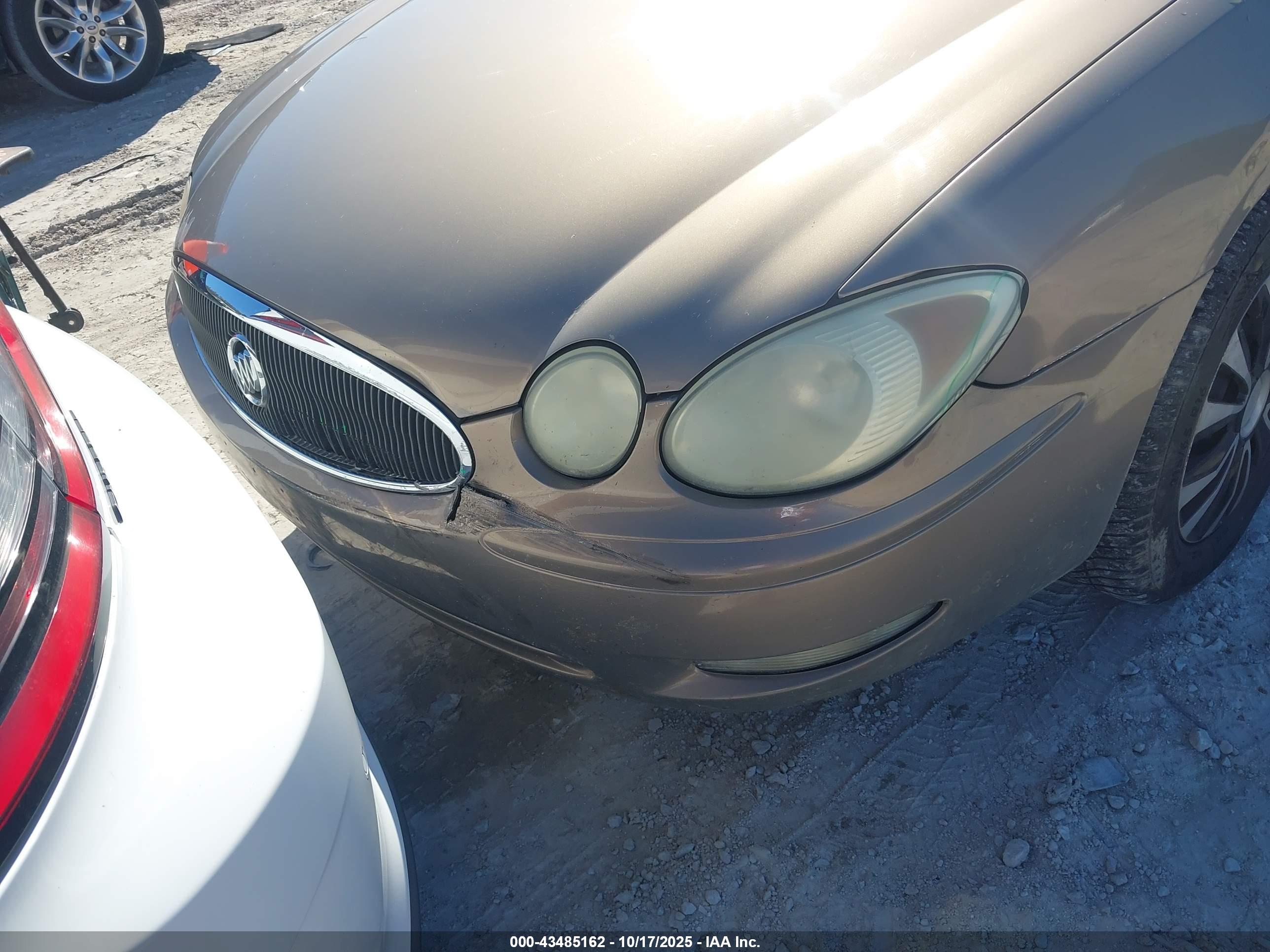 BUICK LACROSSE image 6
