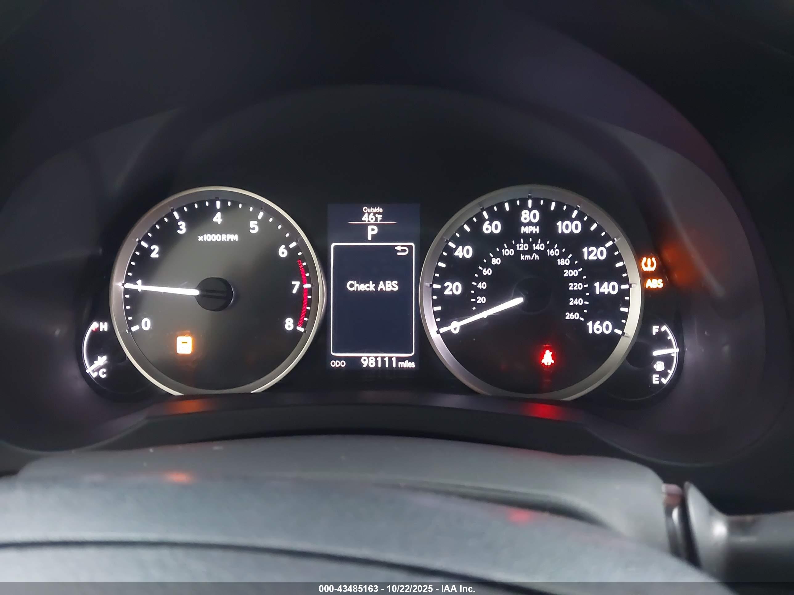 LEXUS IS image 7