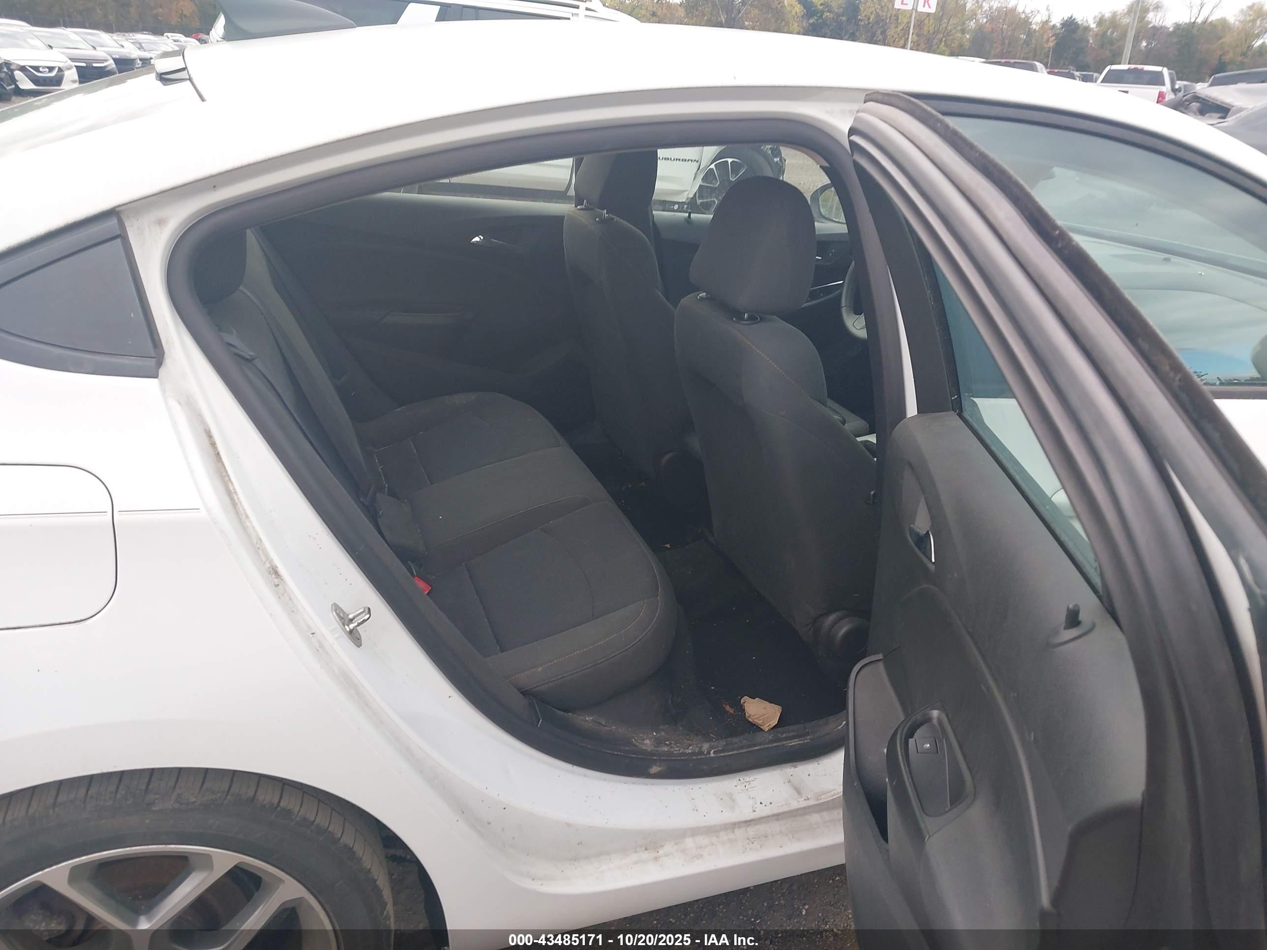 CHEVROLET CRUZE image 8