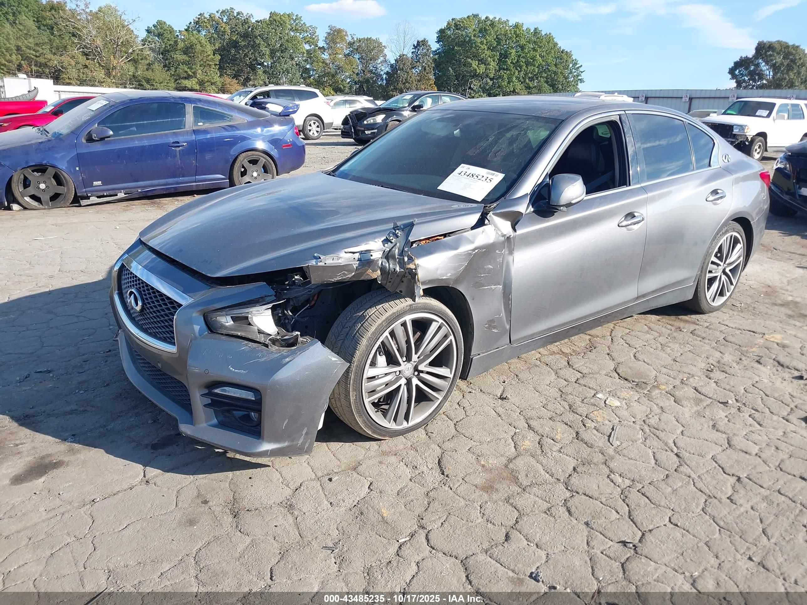 INFINITI Q50 image 2