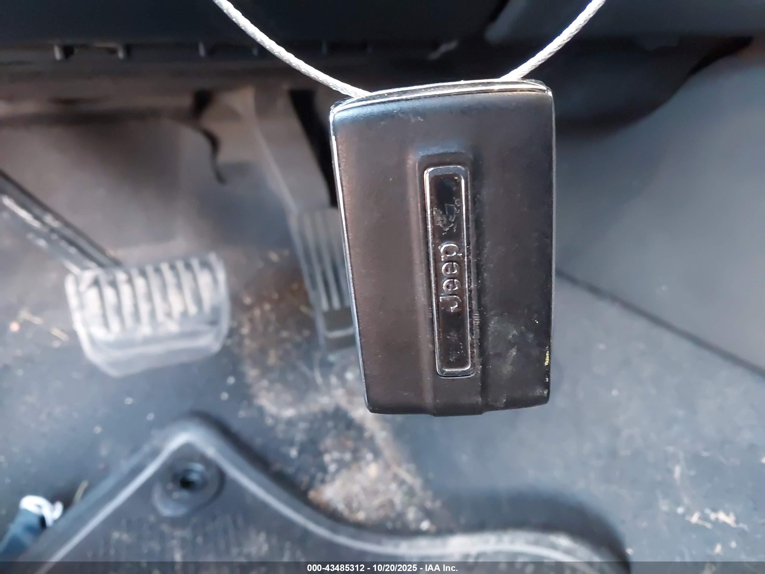 JEEP GRAND image 11