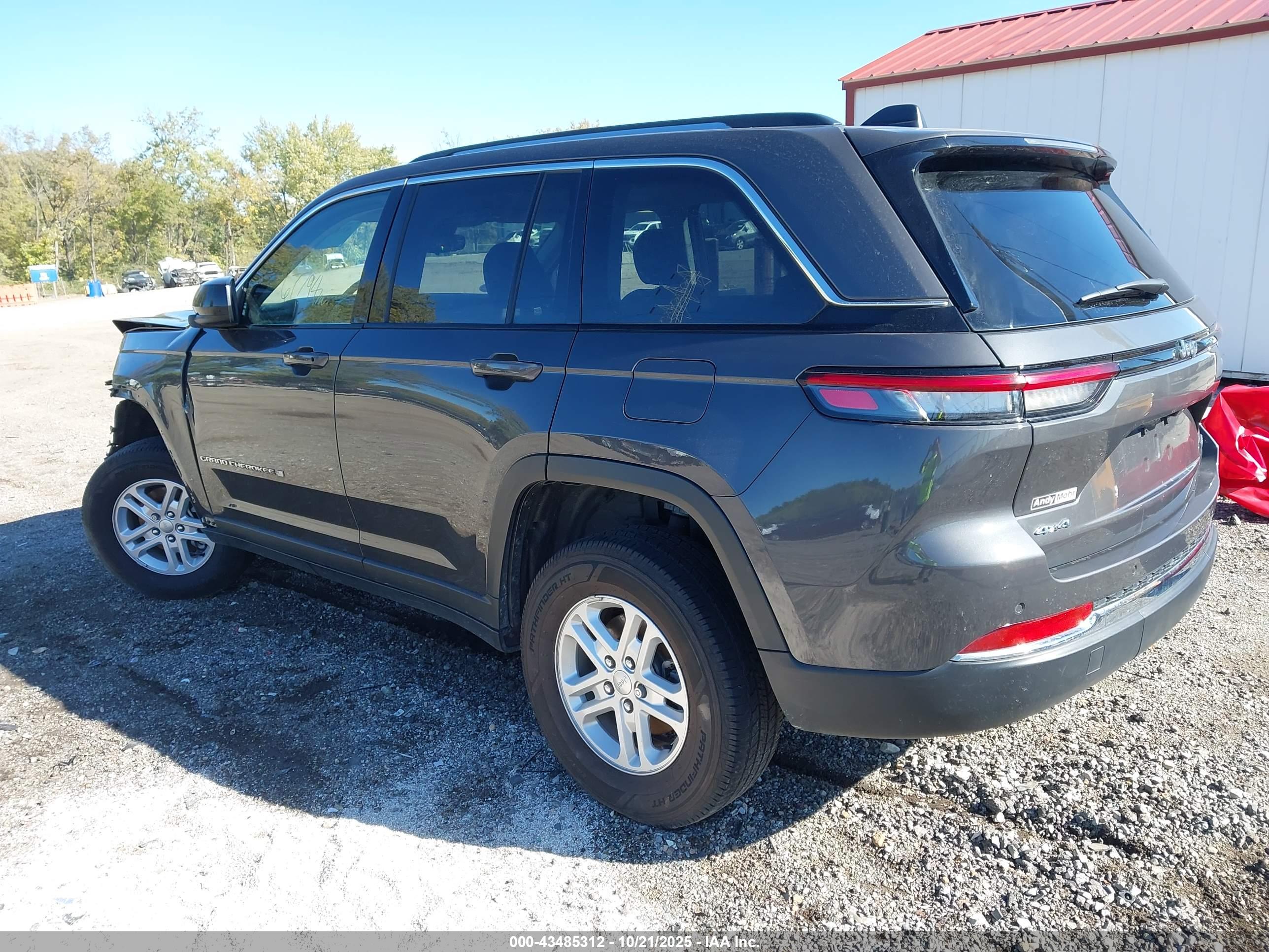 JEEP GRAND image 3