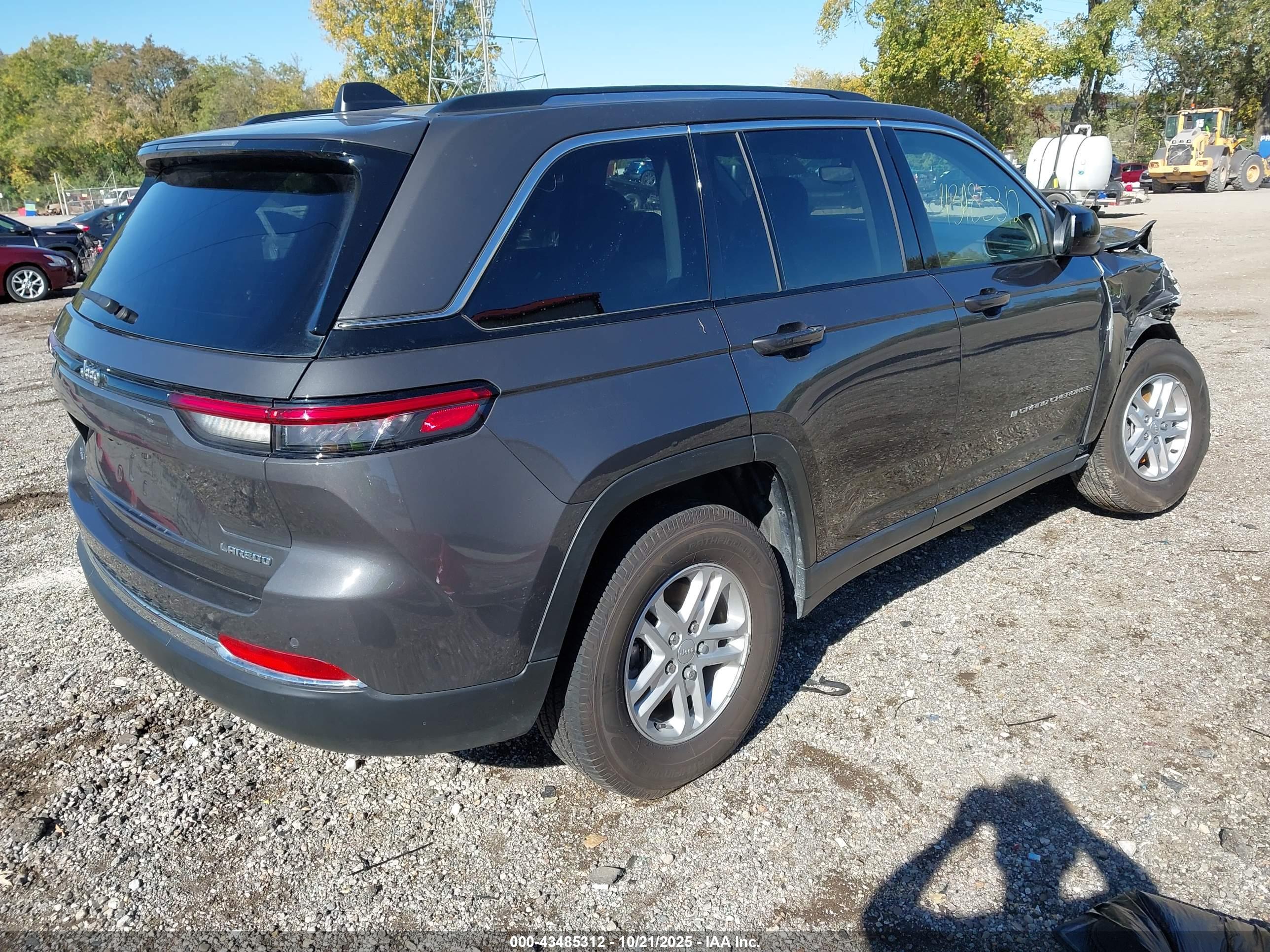 JEEP GRAND image 4