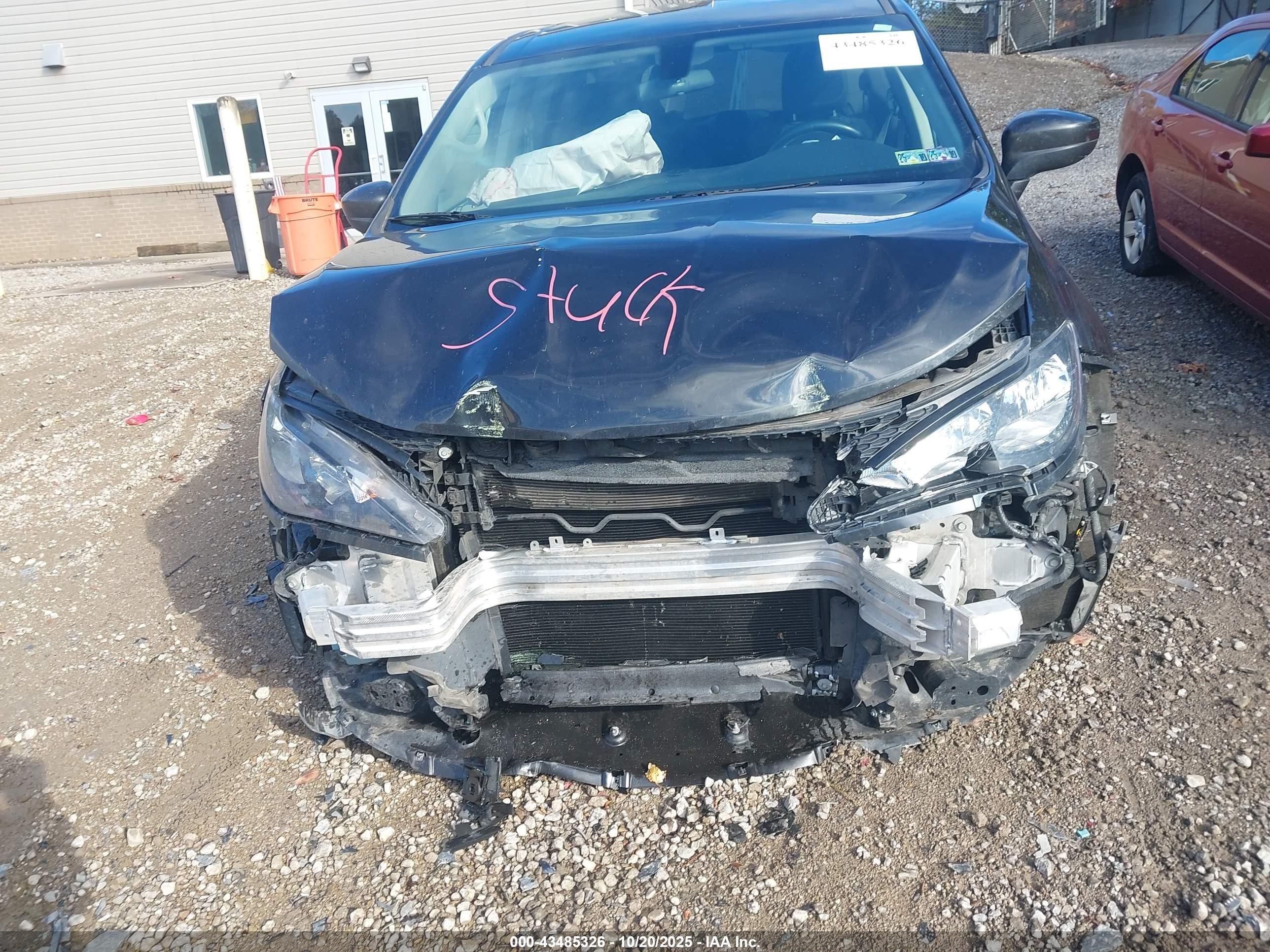 CHRYSLER VOYAGER image 6