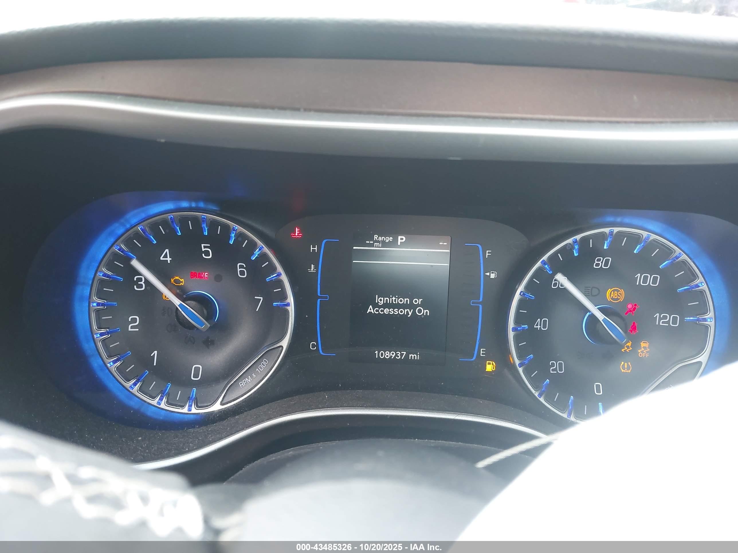 CHRYSLER VOYAGER image 7