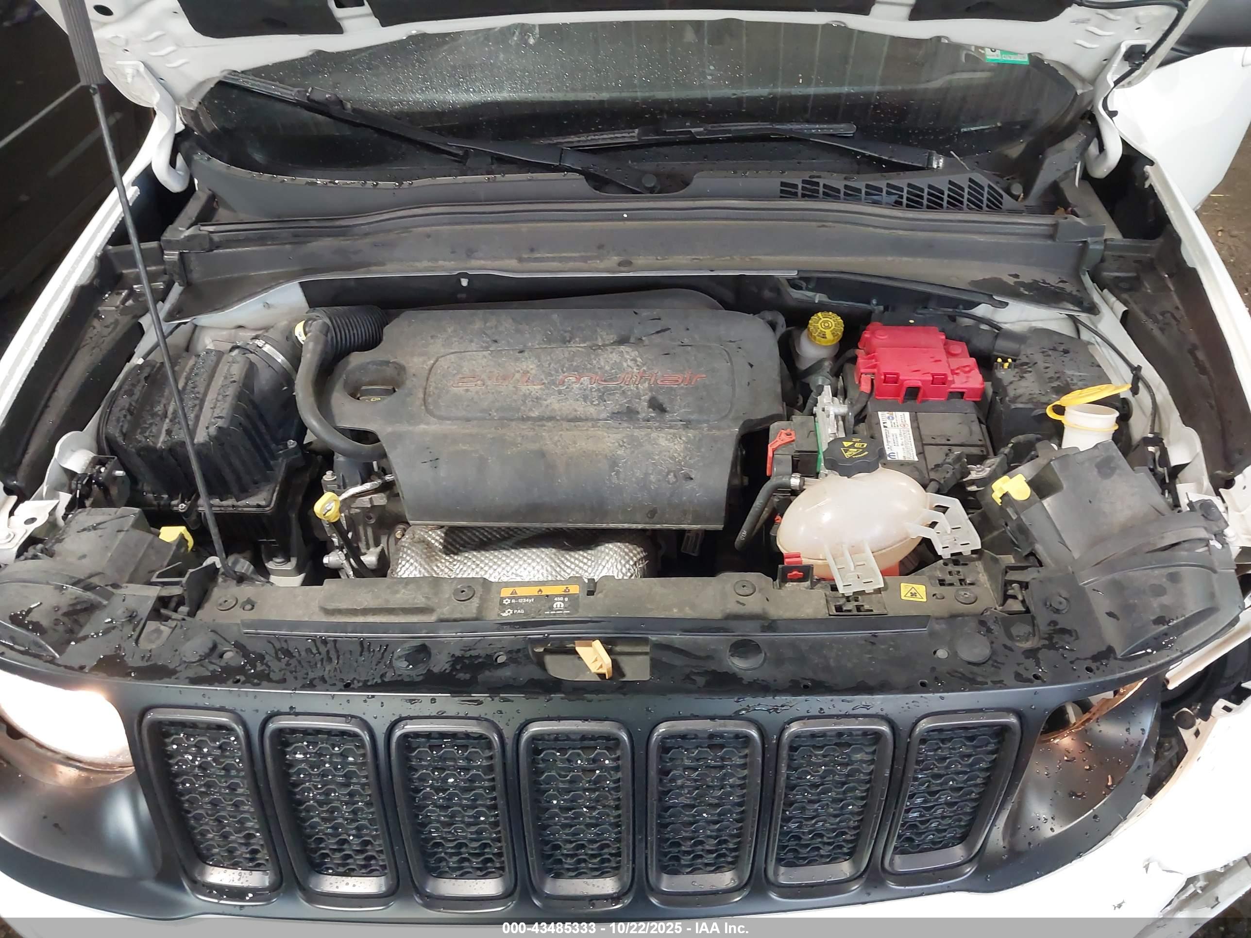 JEEP RENEGADE image 10