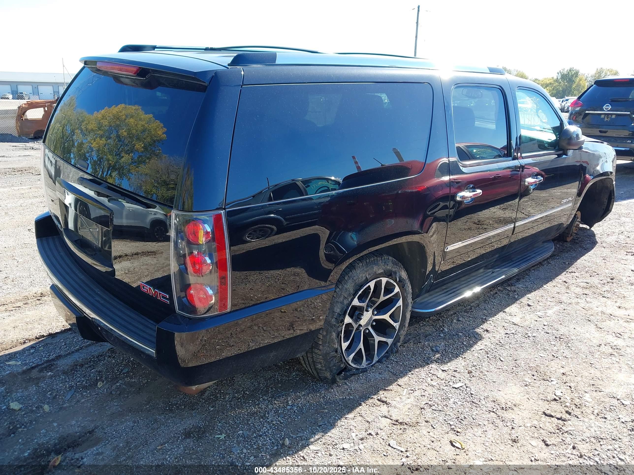 GMC YUKON image 4